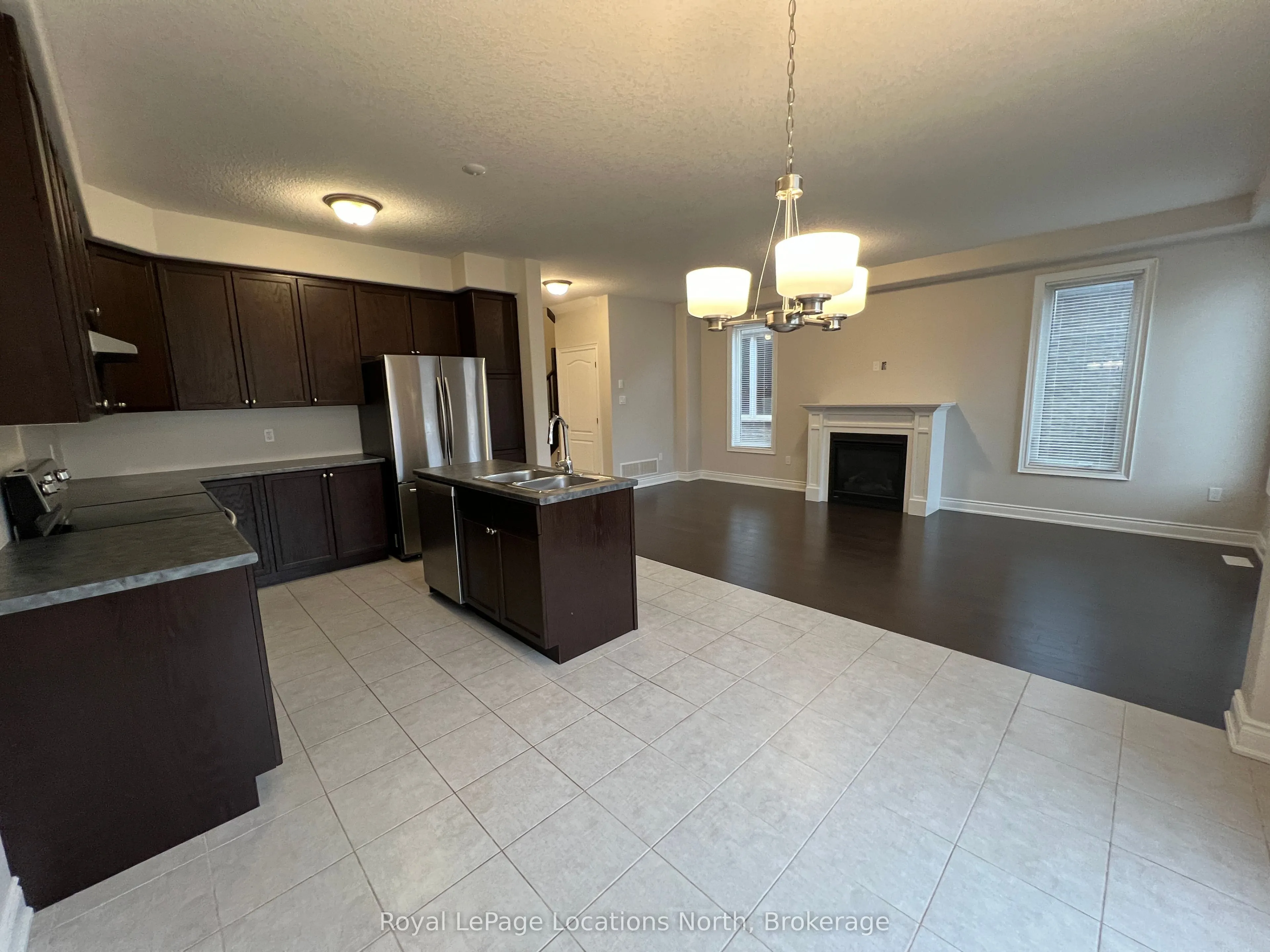 23 LOCKERBIE Crescent