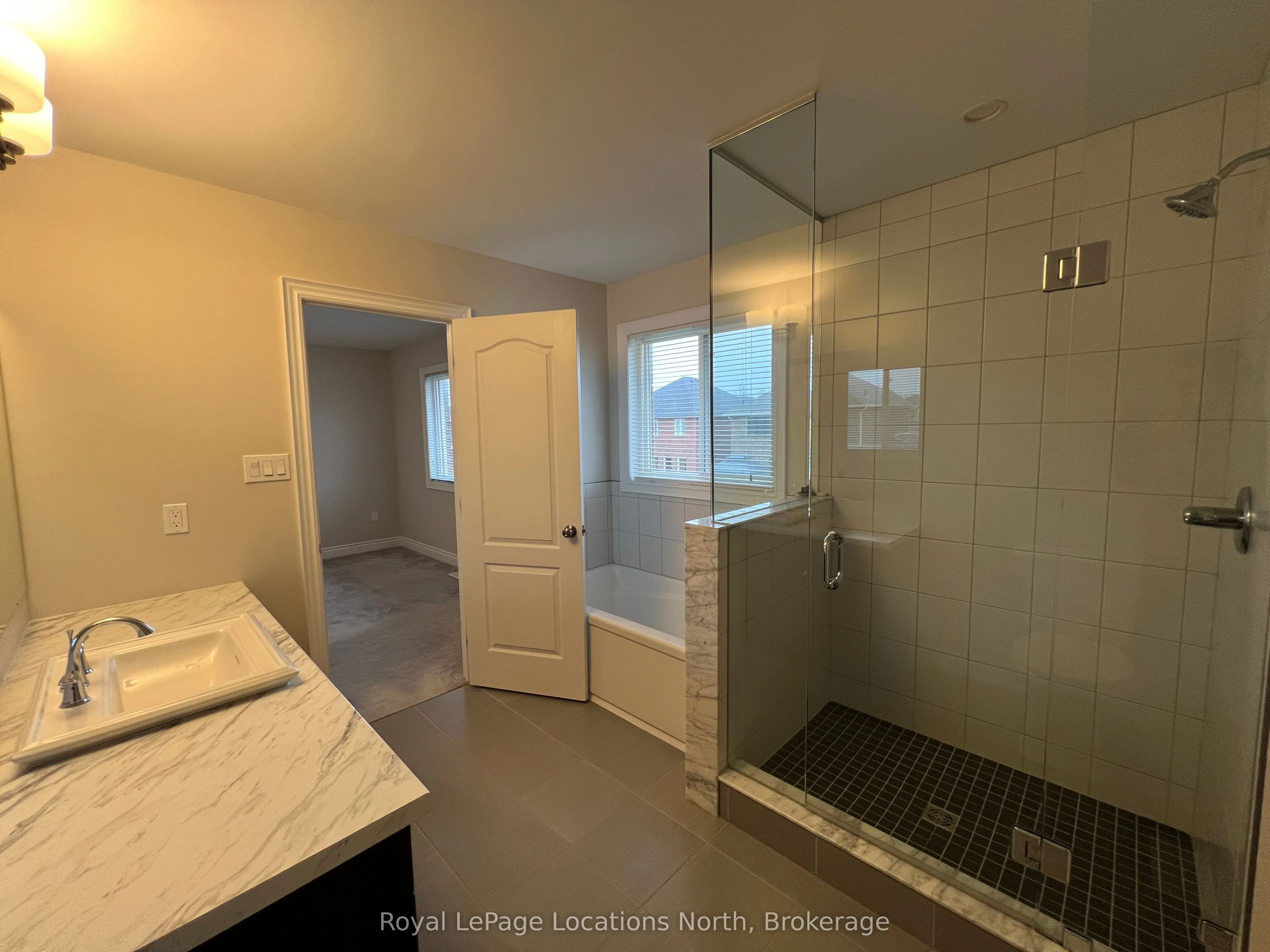 23 LOCKERBIE Crescent