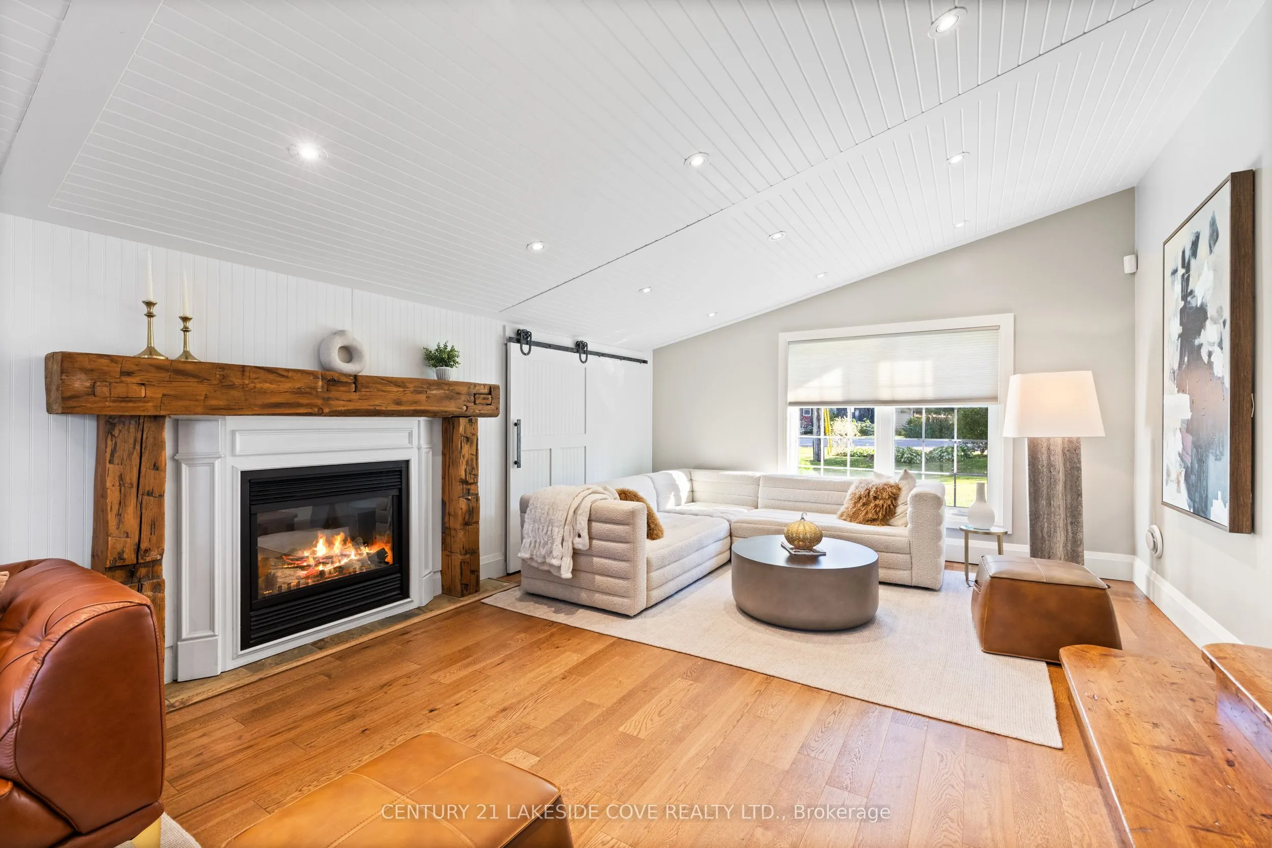 27 Poplar Crescent