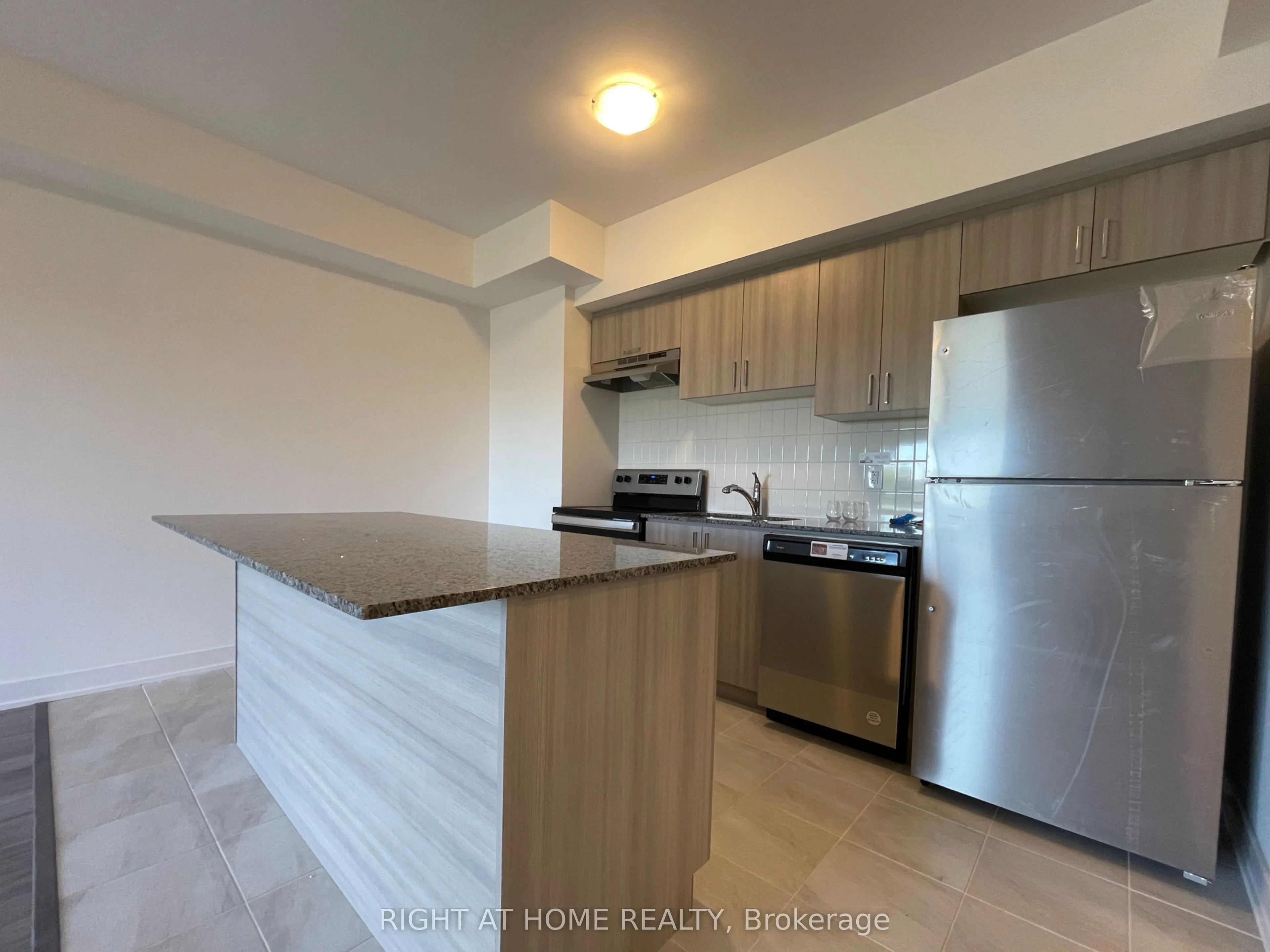 1 Chef Lane, #204