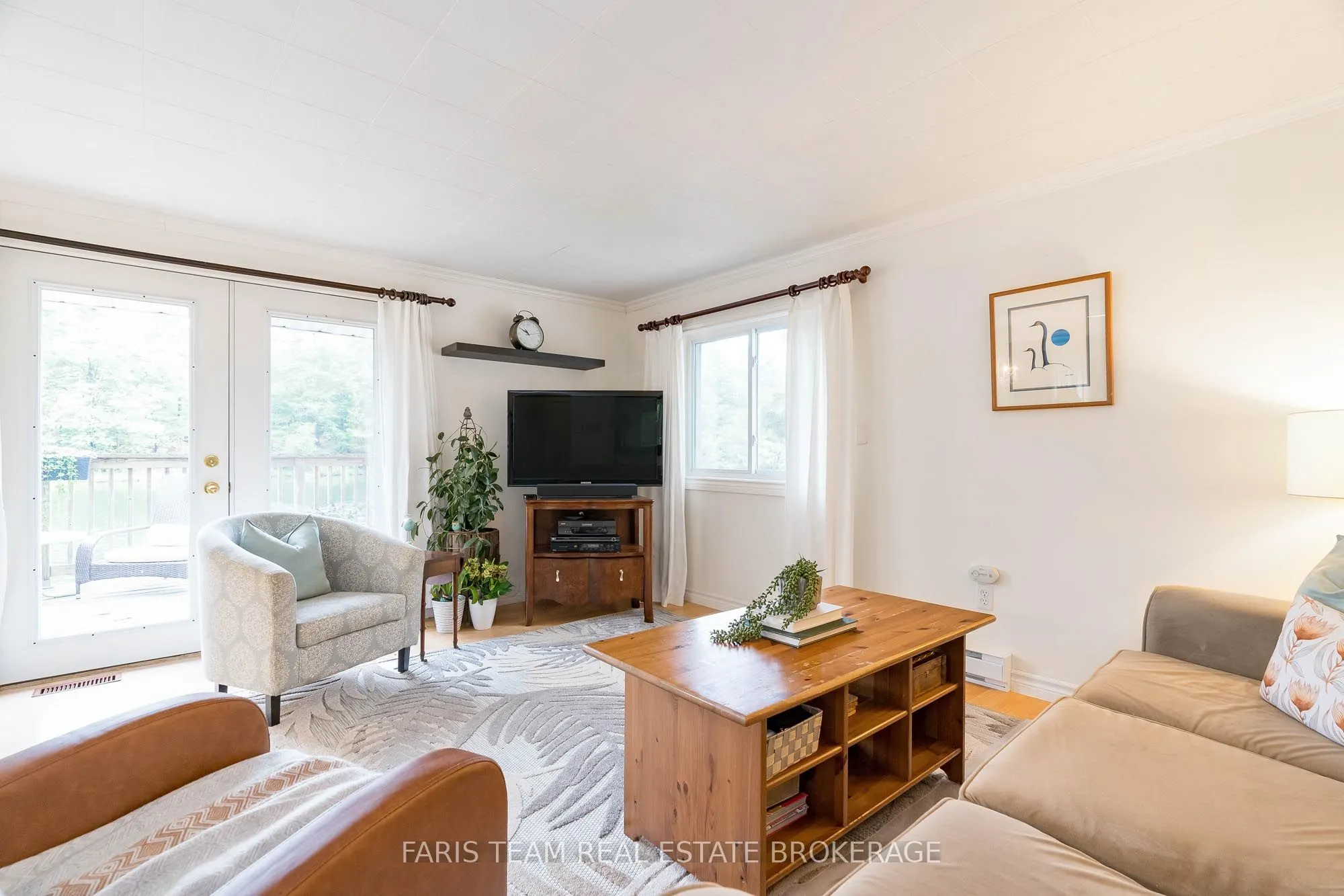 8060 Oakridge Drive