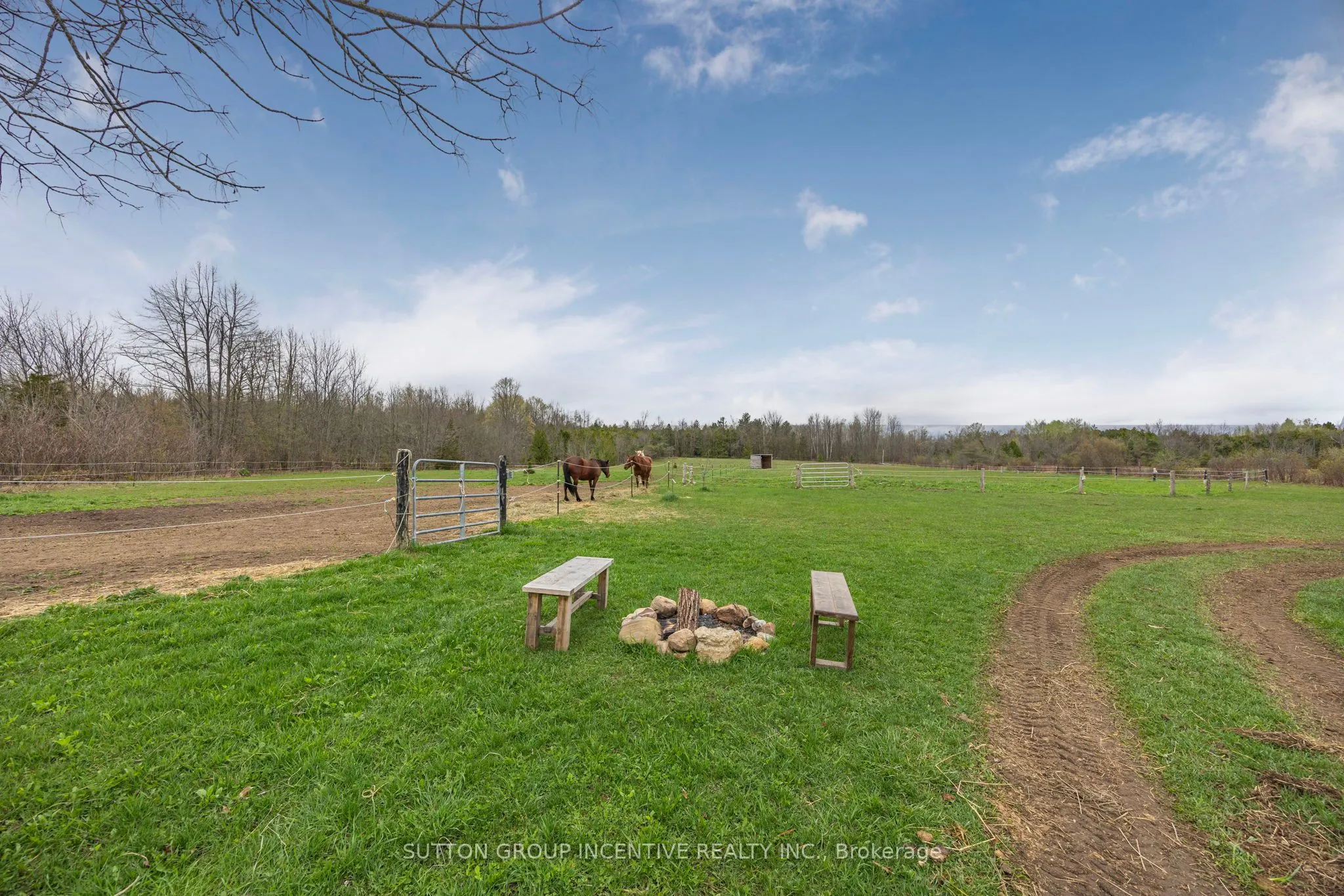 2266 FOXMEAD Road