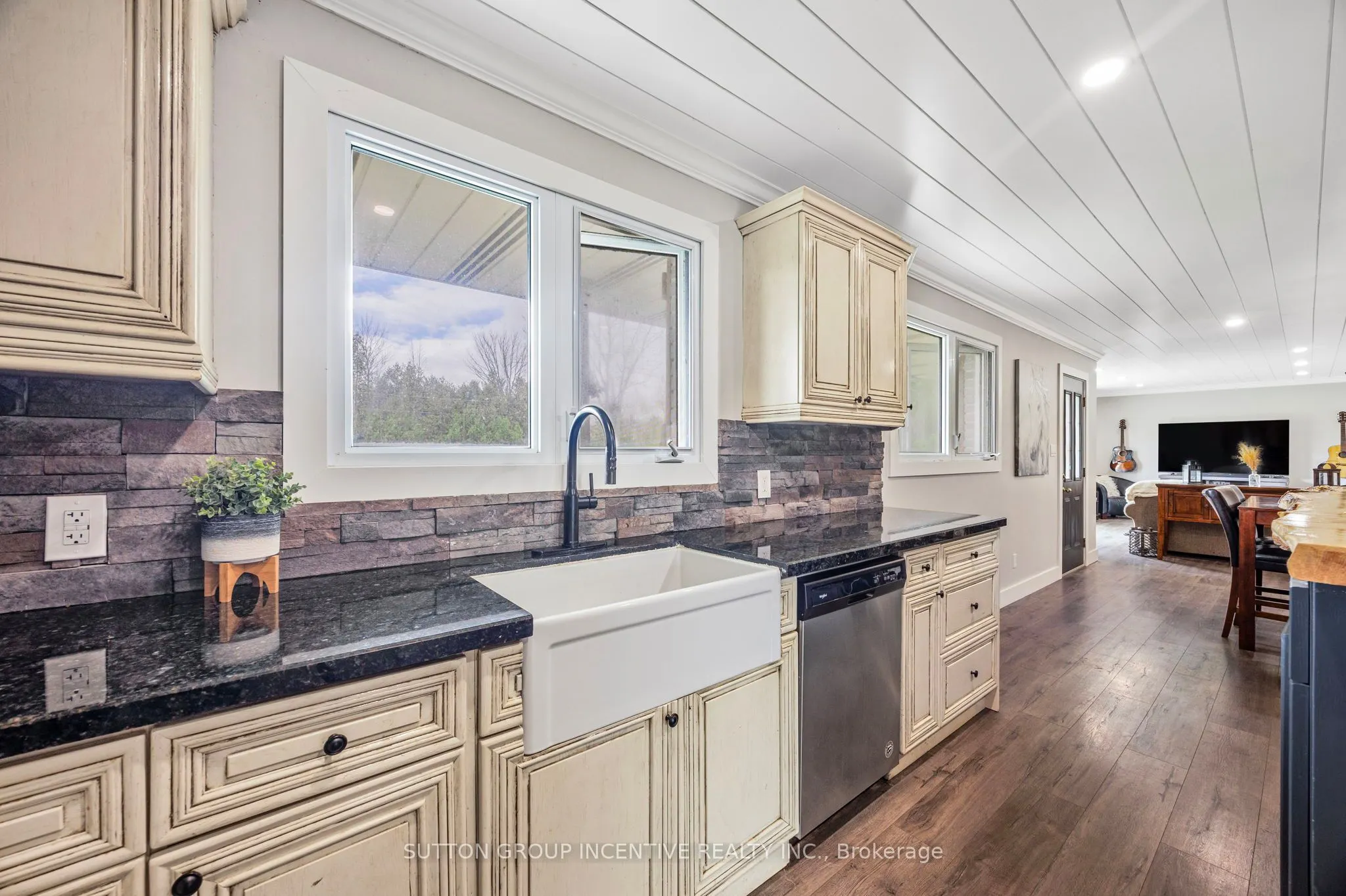 2266 FOXMEAD Road