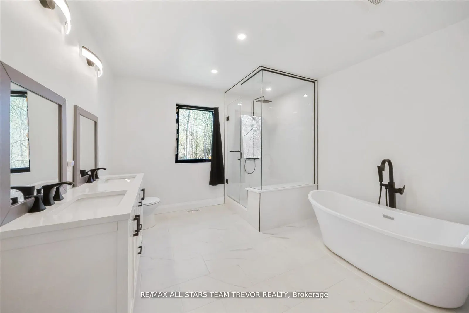 3441 Louis Lane