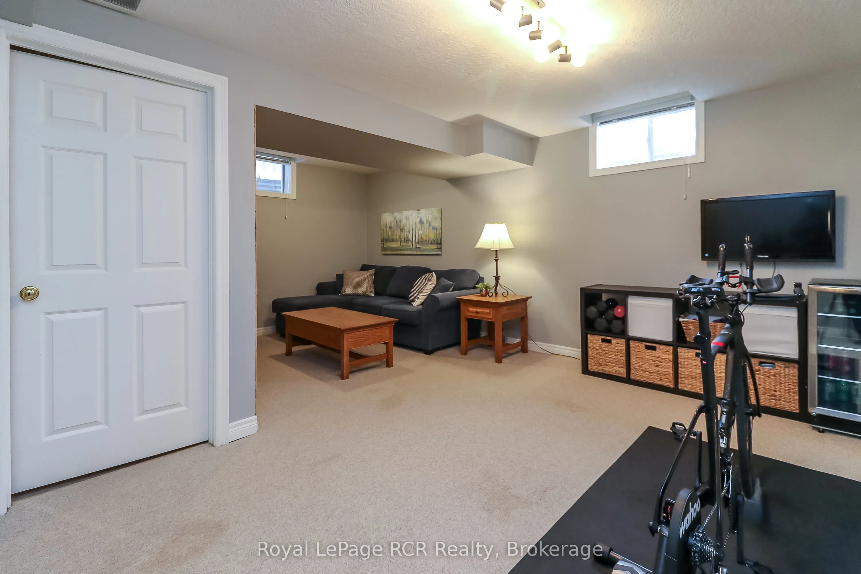 50 Highlands Crescent