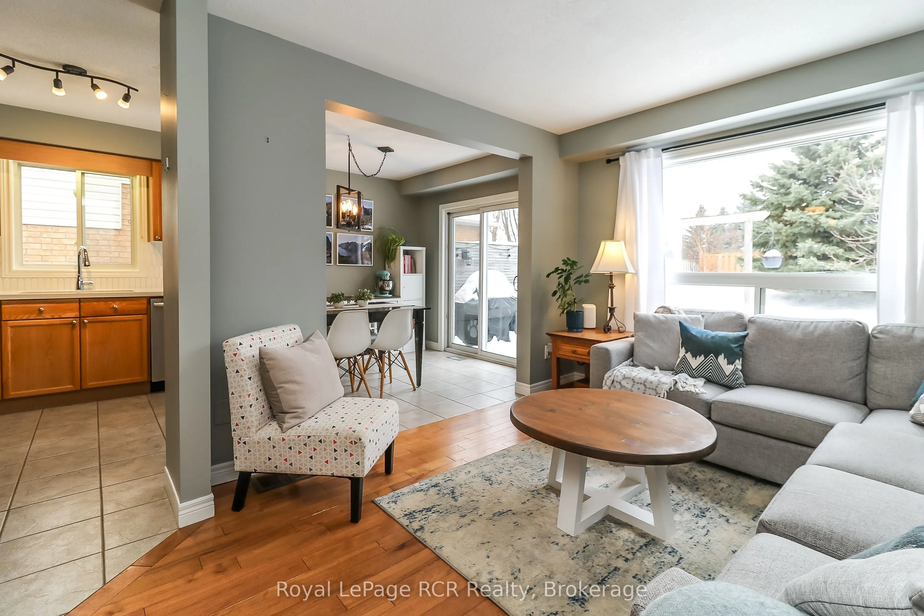 50 Highlands Crescent