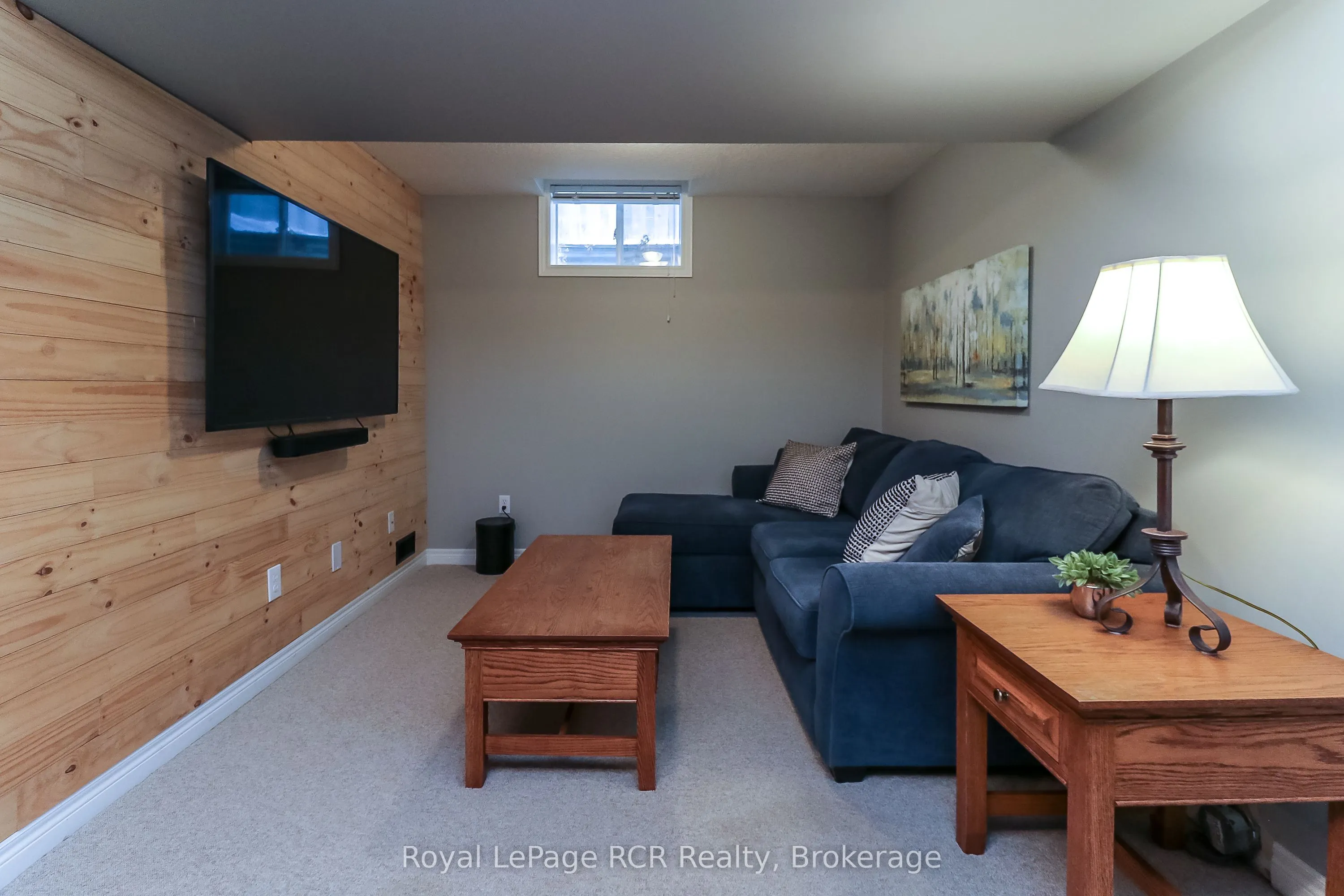 50 Highlands Crescent