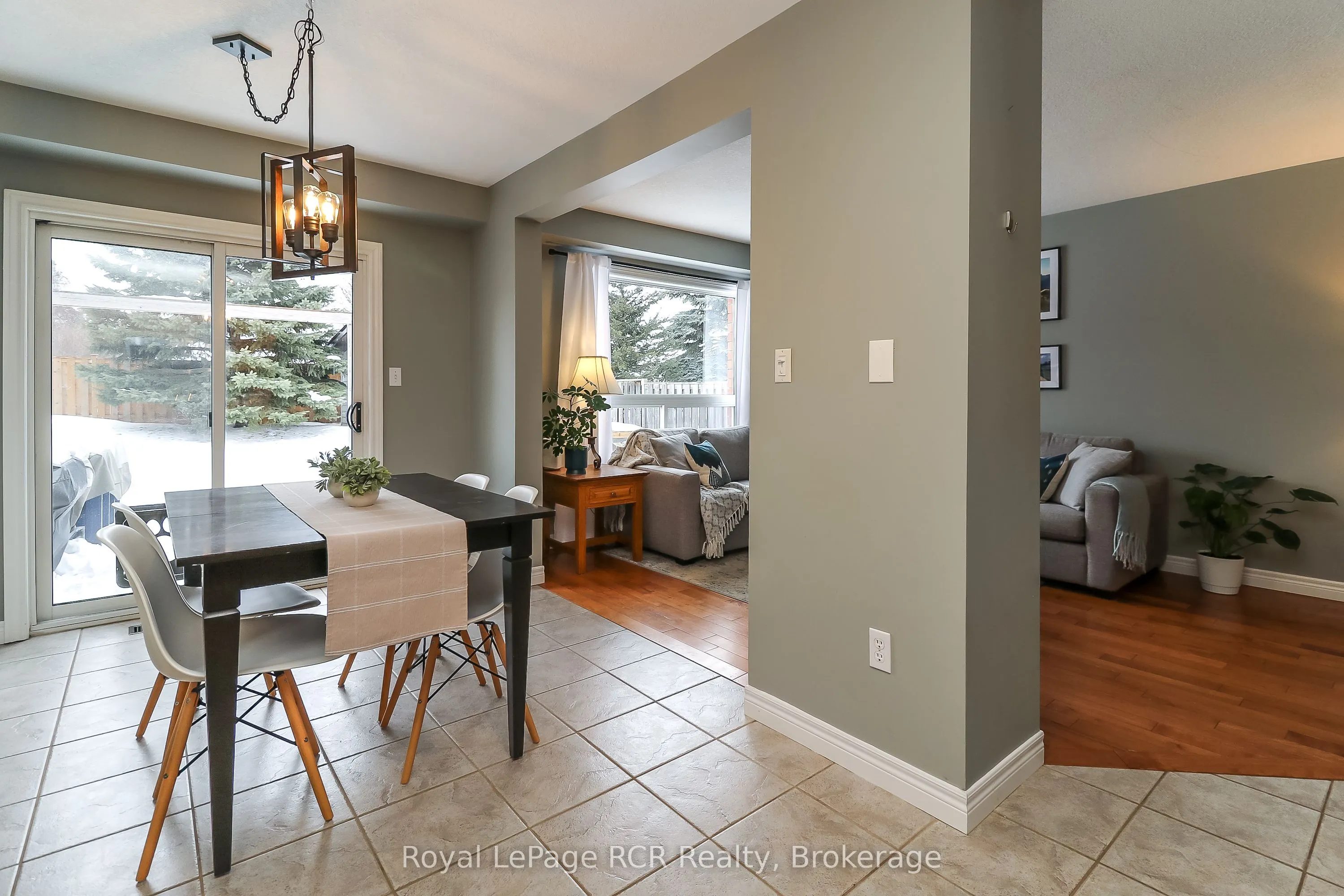 50 Highlands Crescent