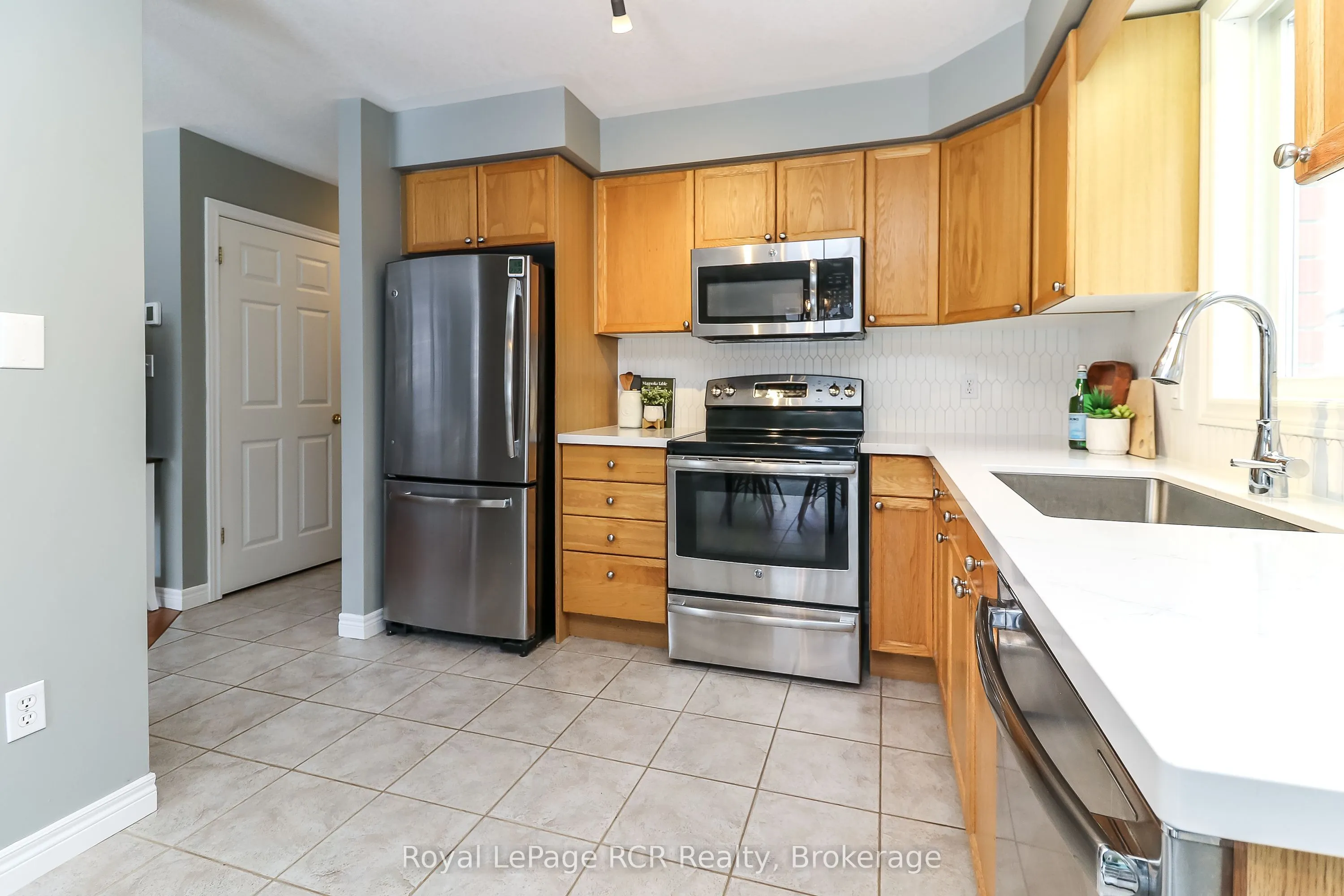 50 Highlands Crescent
