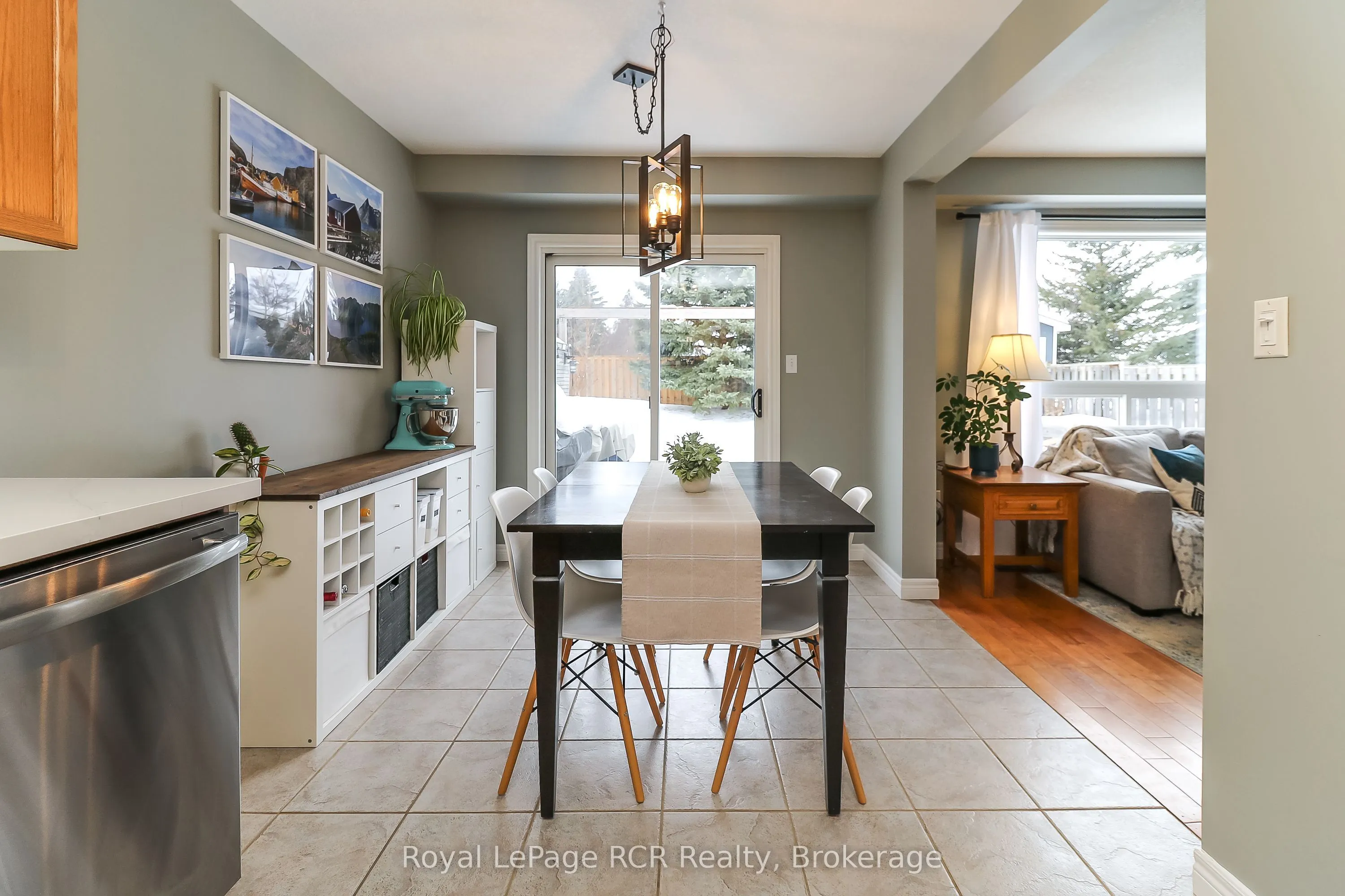 50 Highlands Crescent