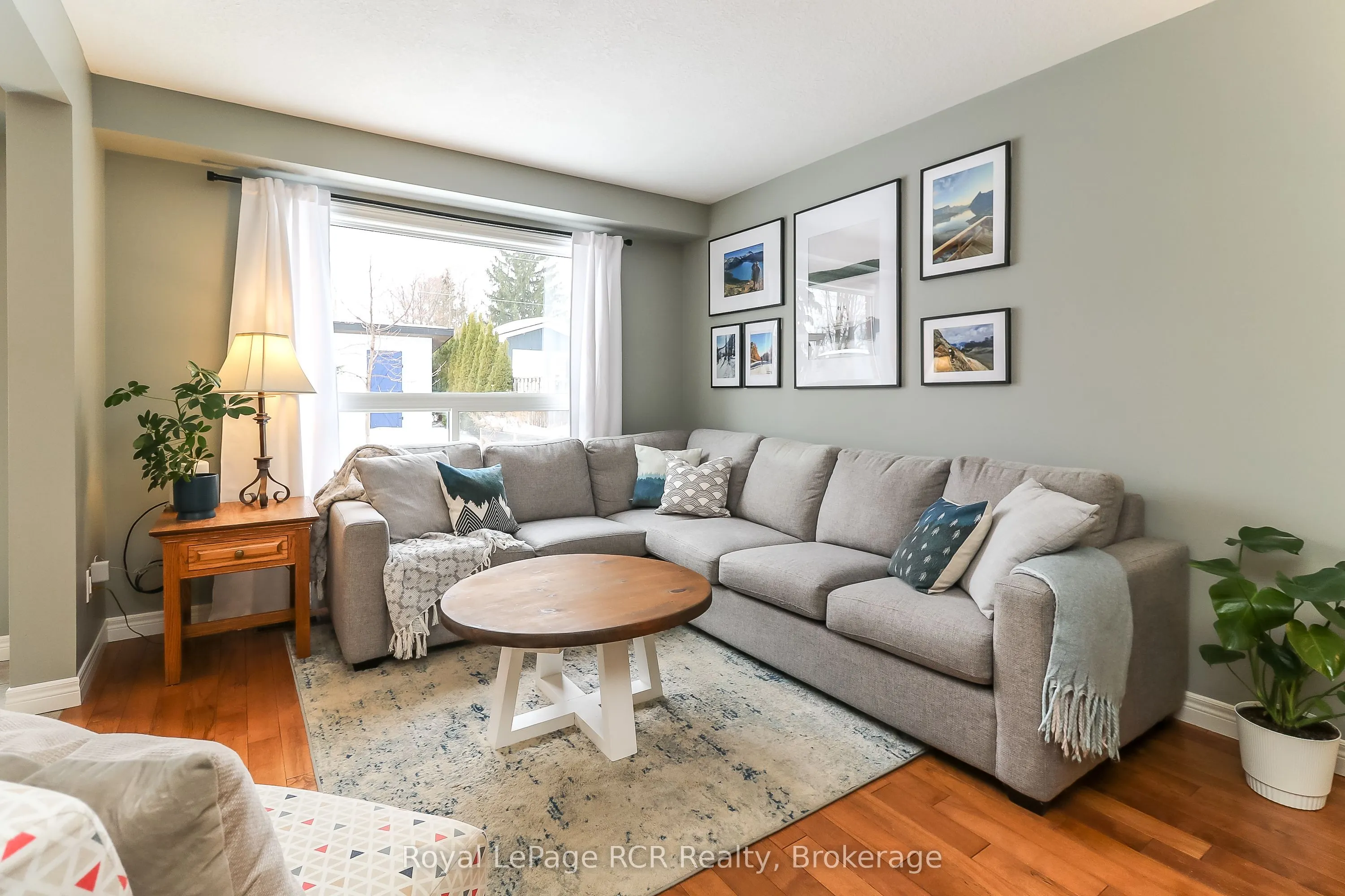 50 Highlands Crescent