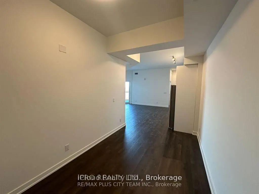 56 Lakeside Terrace, #208