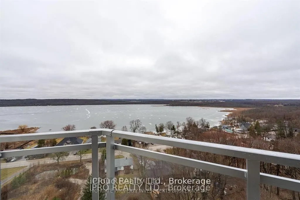 56 Lakeside Terrace, #208