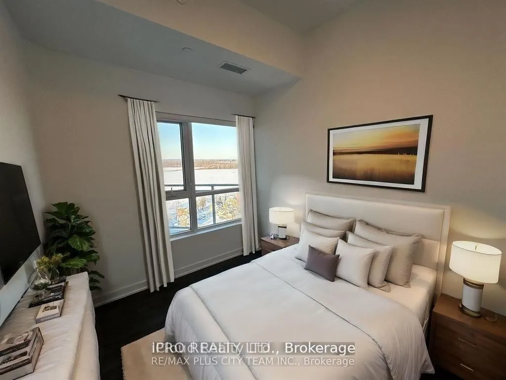 56 Lakeside Terrace, #208