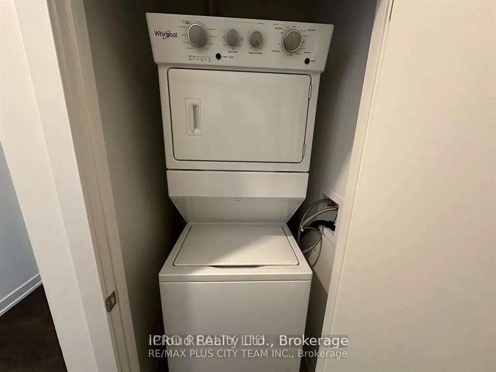 56 Lakeside Terrace, #208