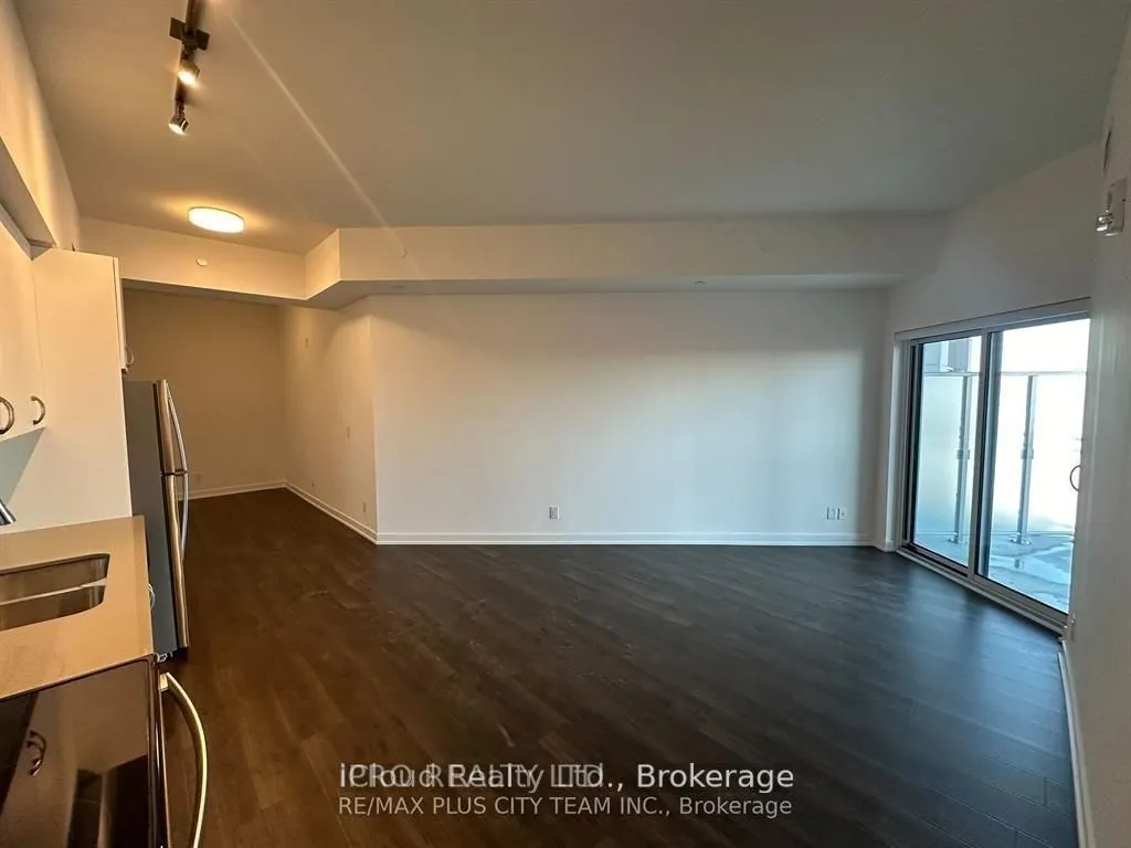 56 Lakeside Terrace, #208