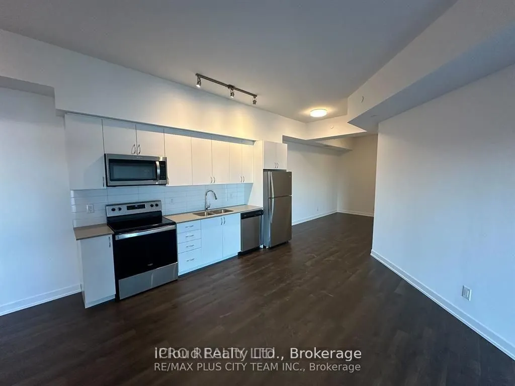 56 Lakeside Terrace, #208