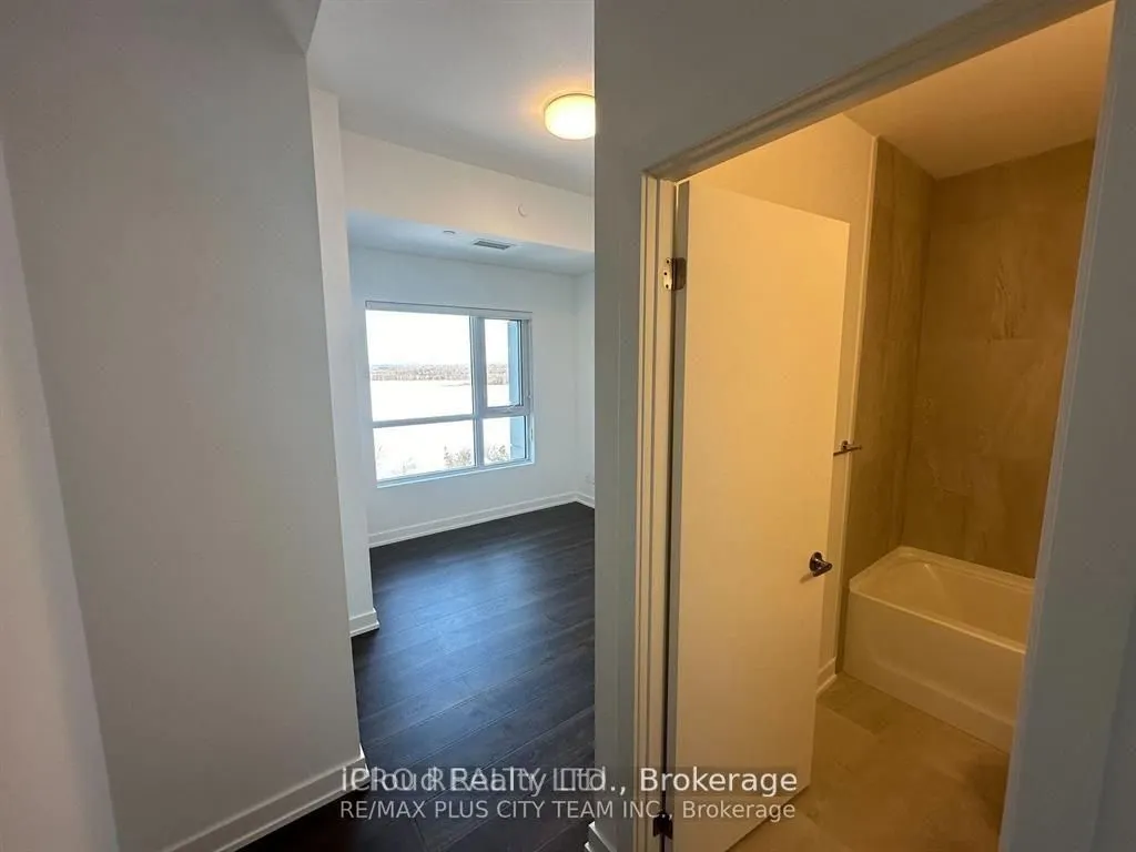 56 Lakeside Terrace, #208