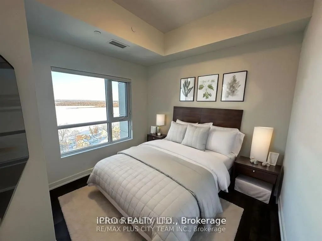 56 Lakeside Terrace, #208