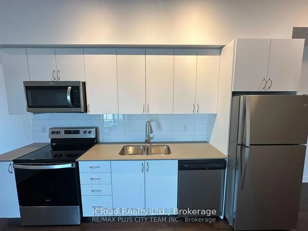 56 Lakeside Terrace, #208