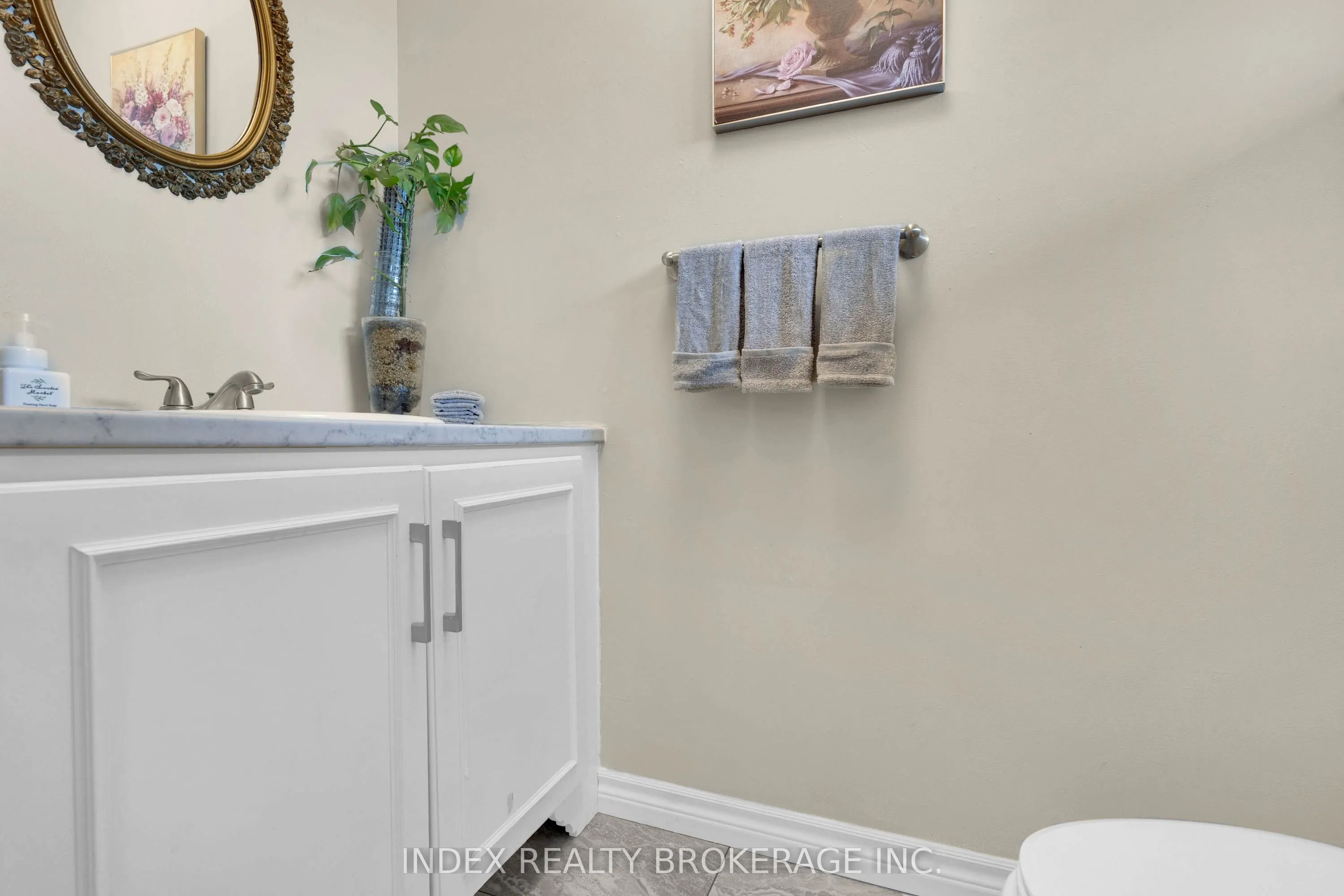 569 Tenth Street, #15