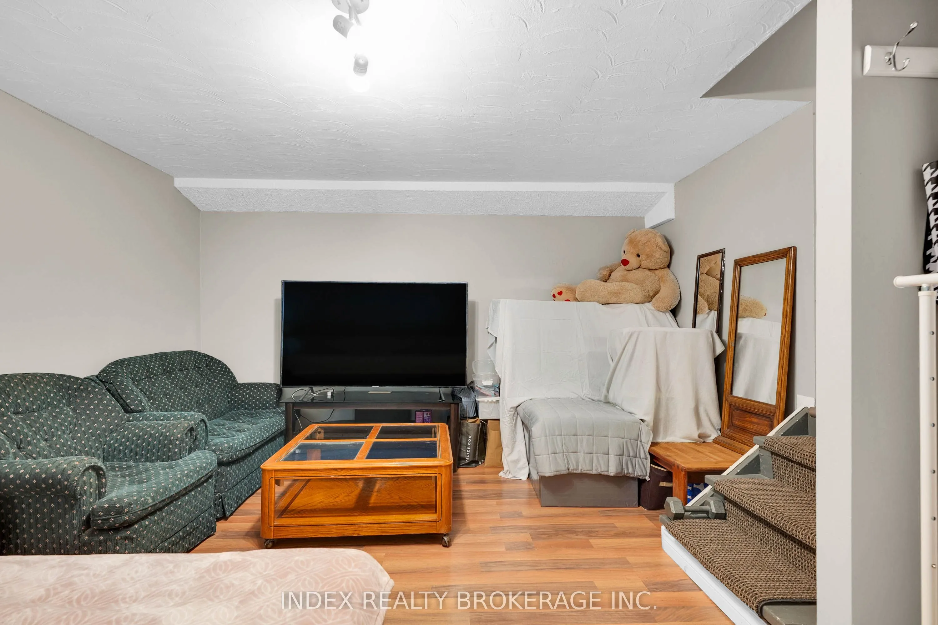 569 Tenth Street, #15