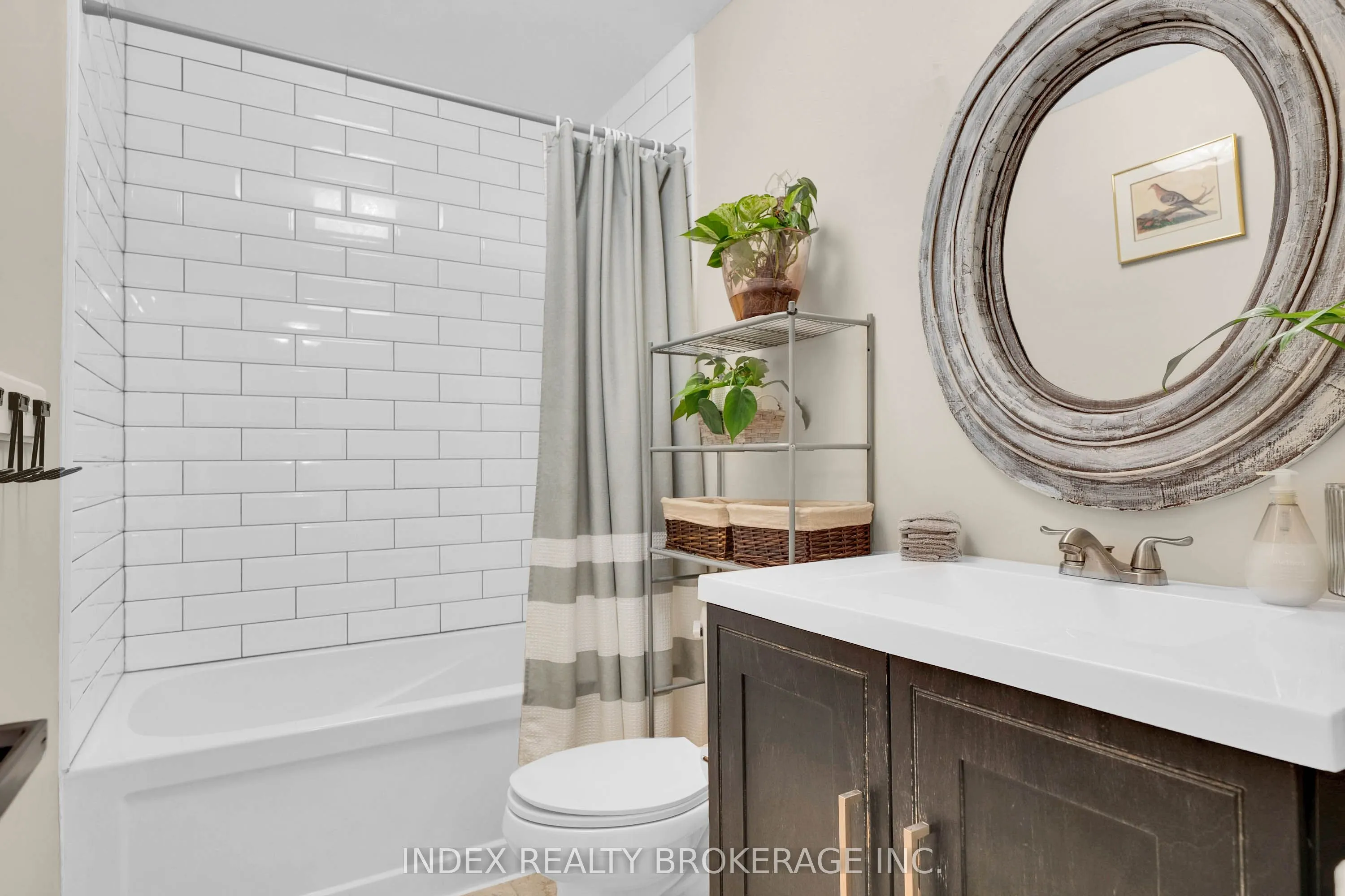 569 Tenth Street, #15