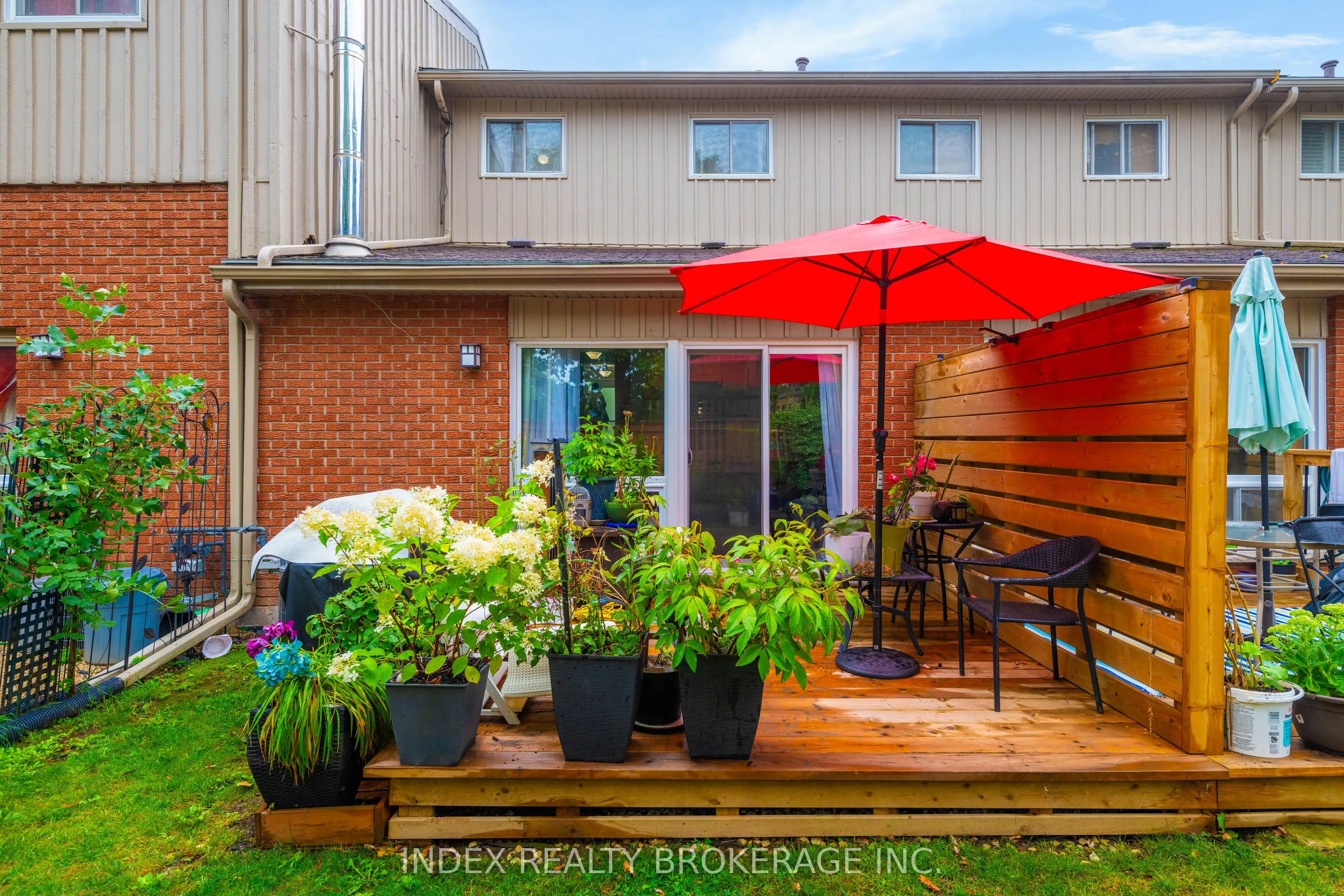 569 Tenth Street, #15