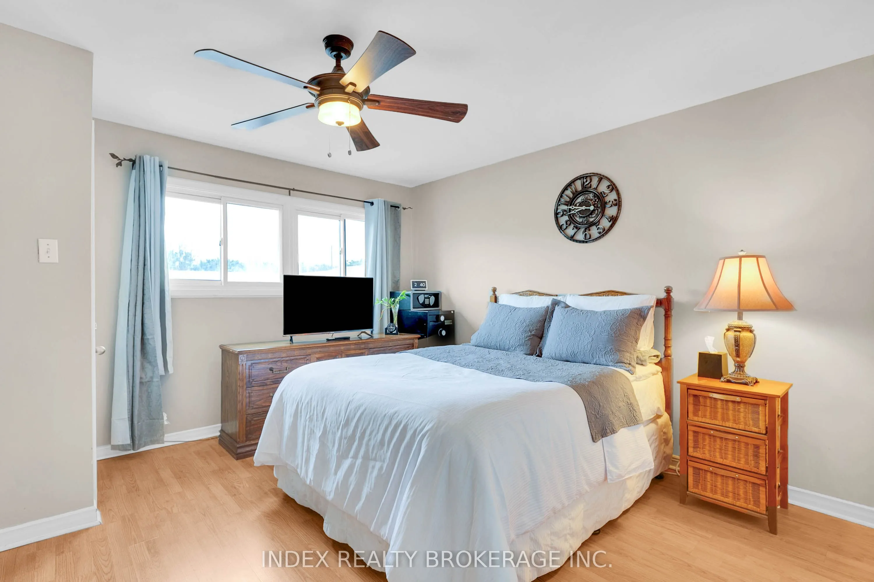 569 Tenth Street, #15