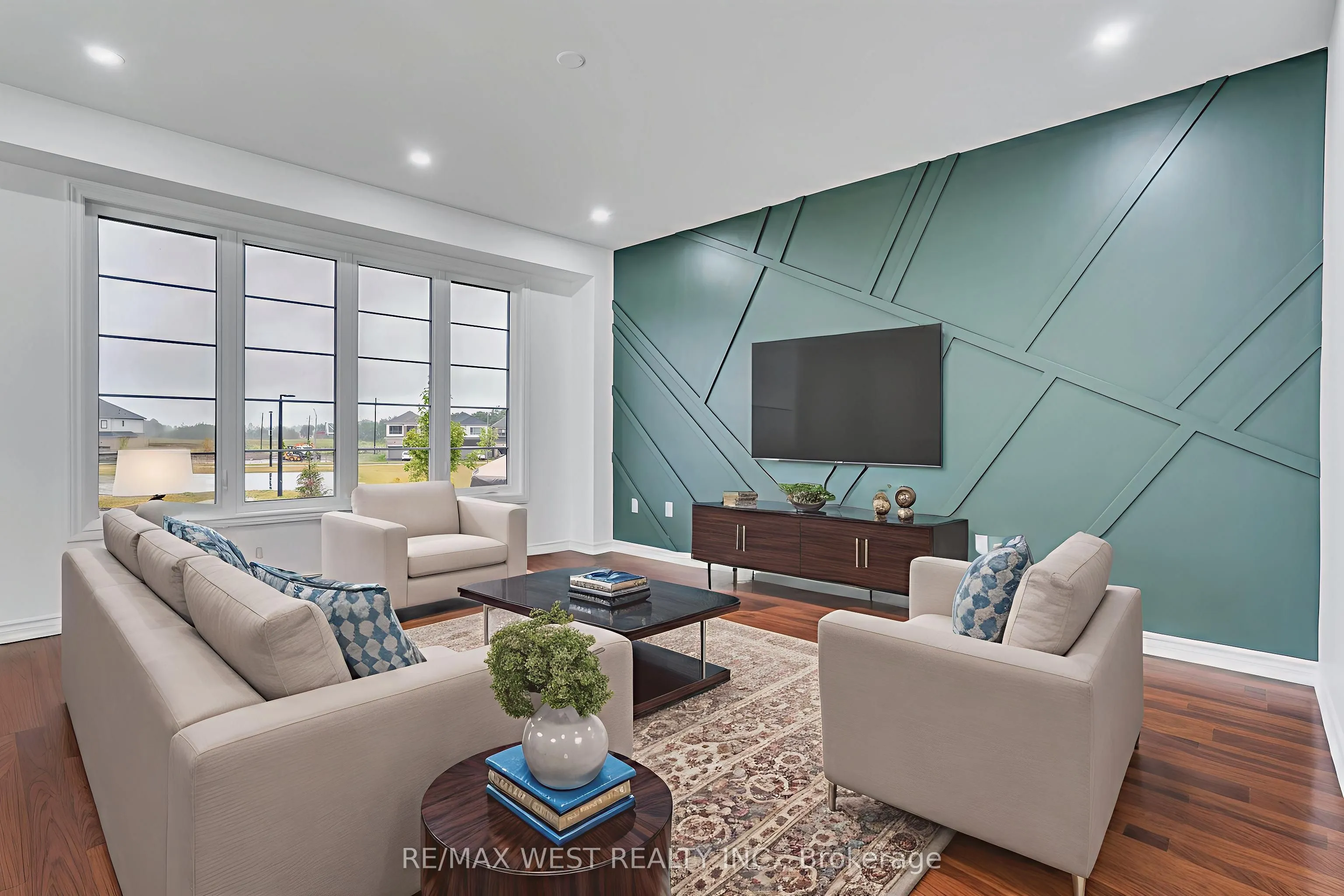 22 Phoenix Boulevard