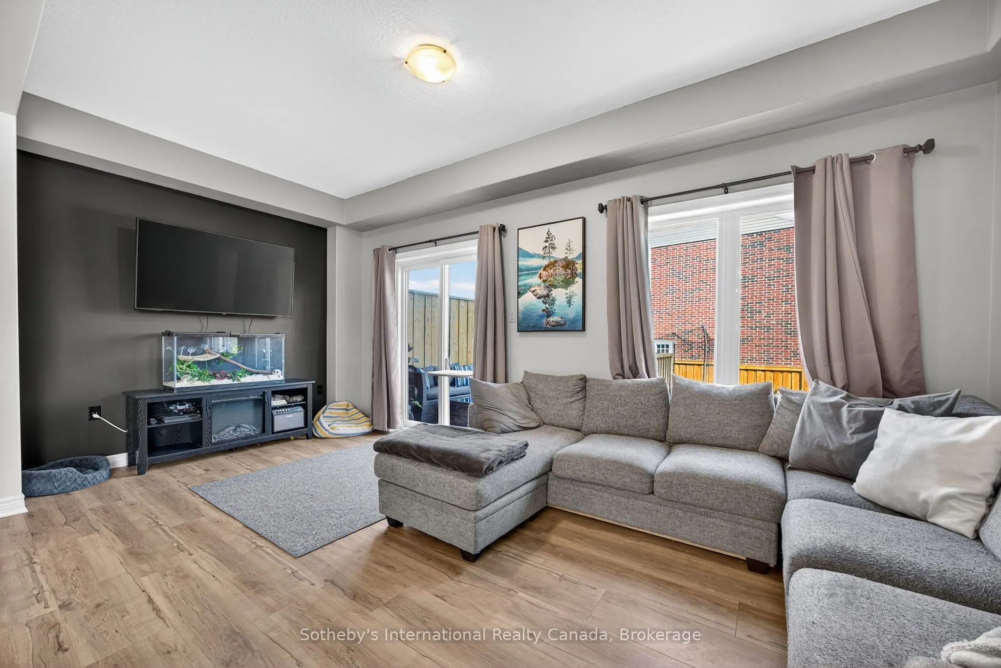 100 Archer Avenue