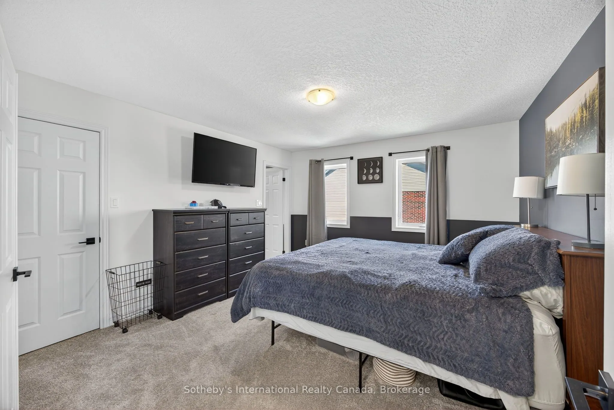 100 Archer Avenue