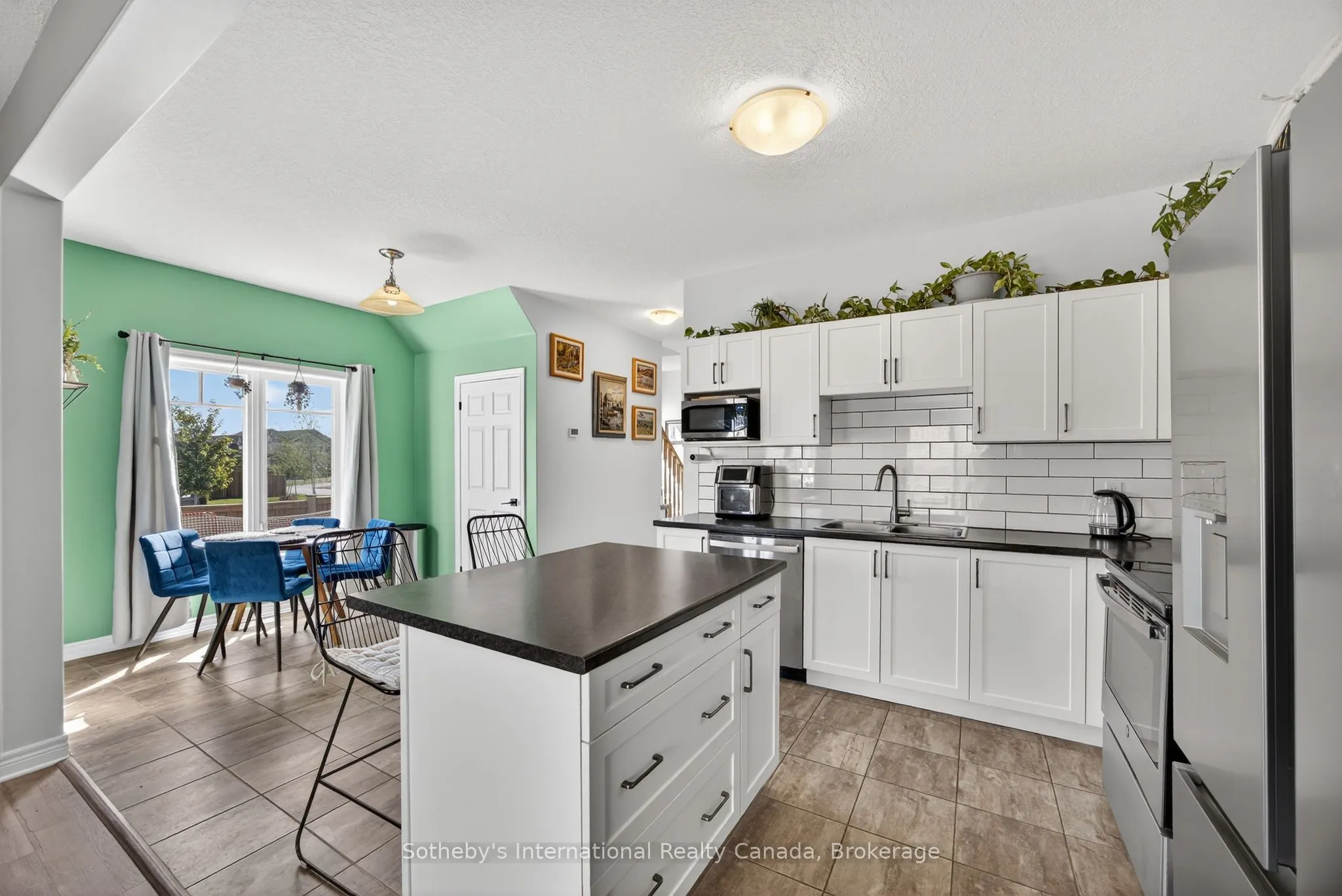 100 Archer Avenue