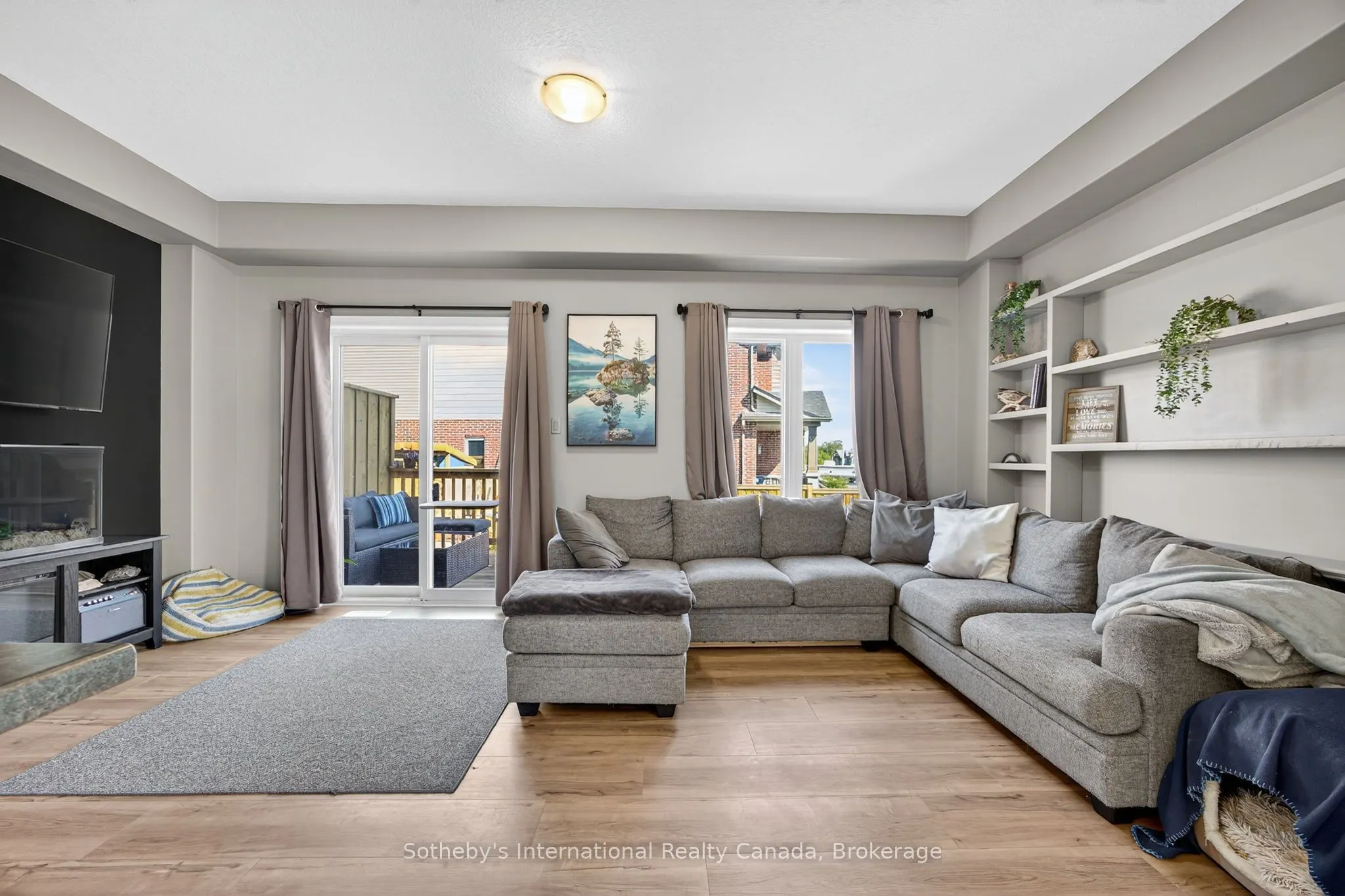 100 Archer Avenue
