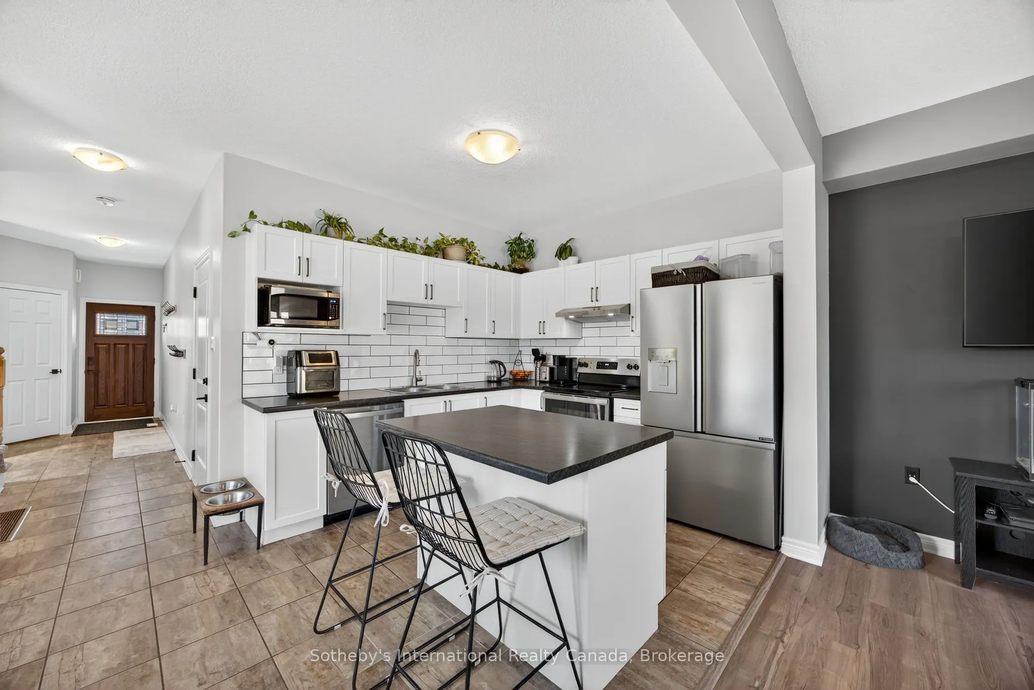 100 Archer Avenue