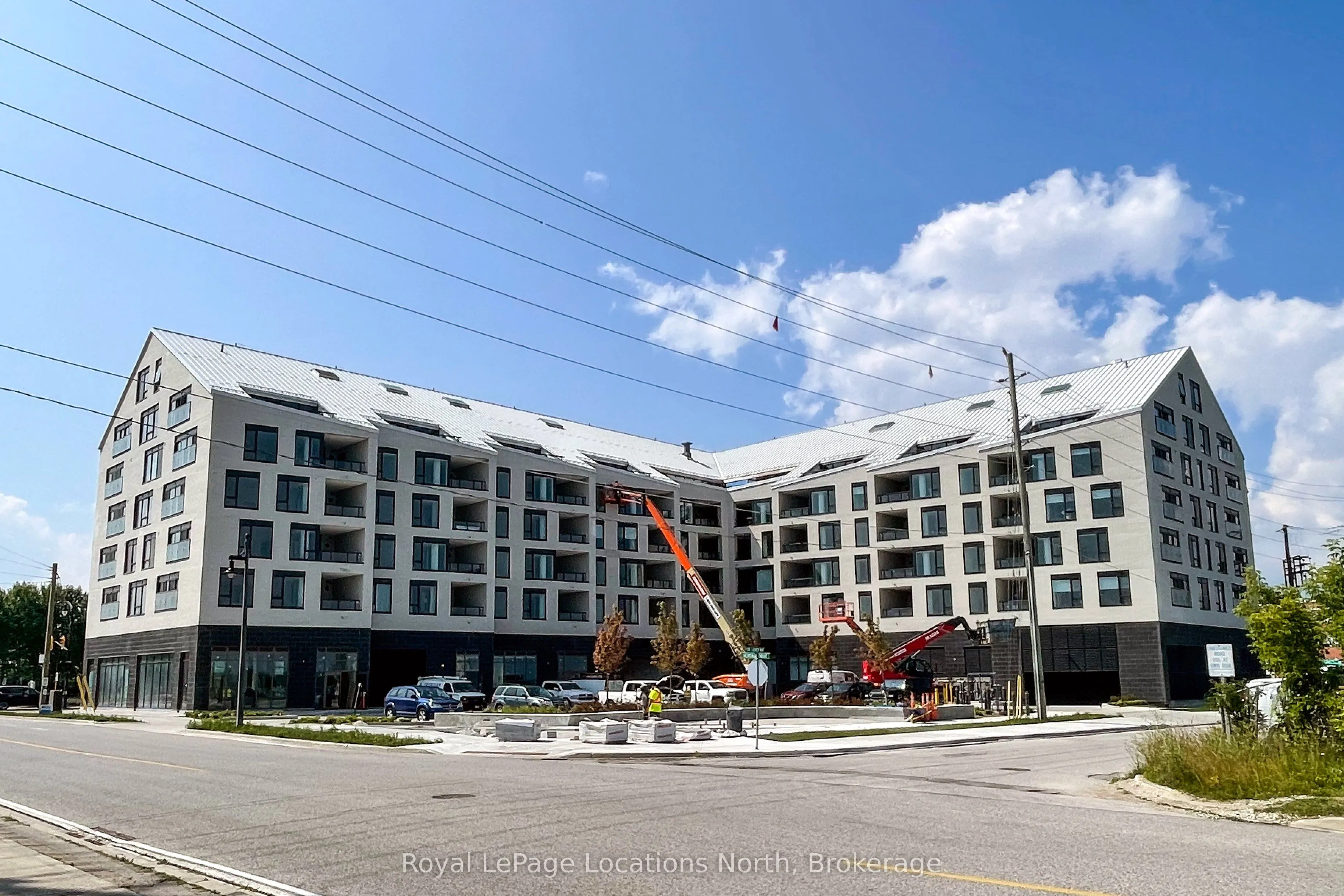 31 Huron Street, #303