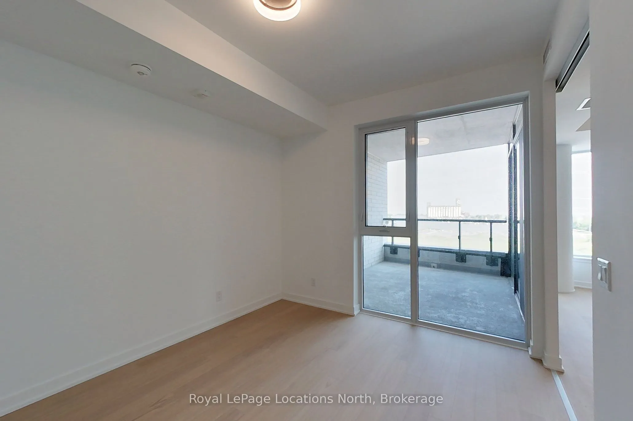 31 Huron Street, #303