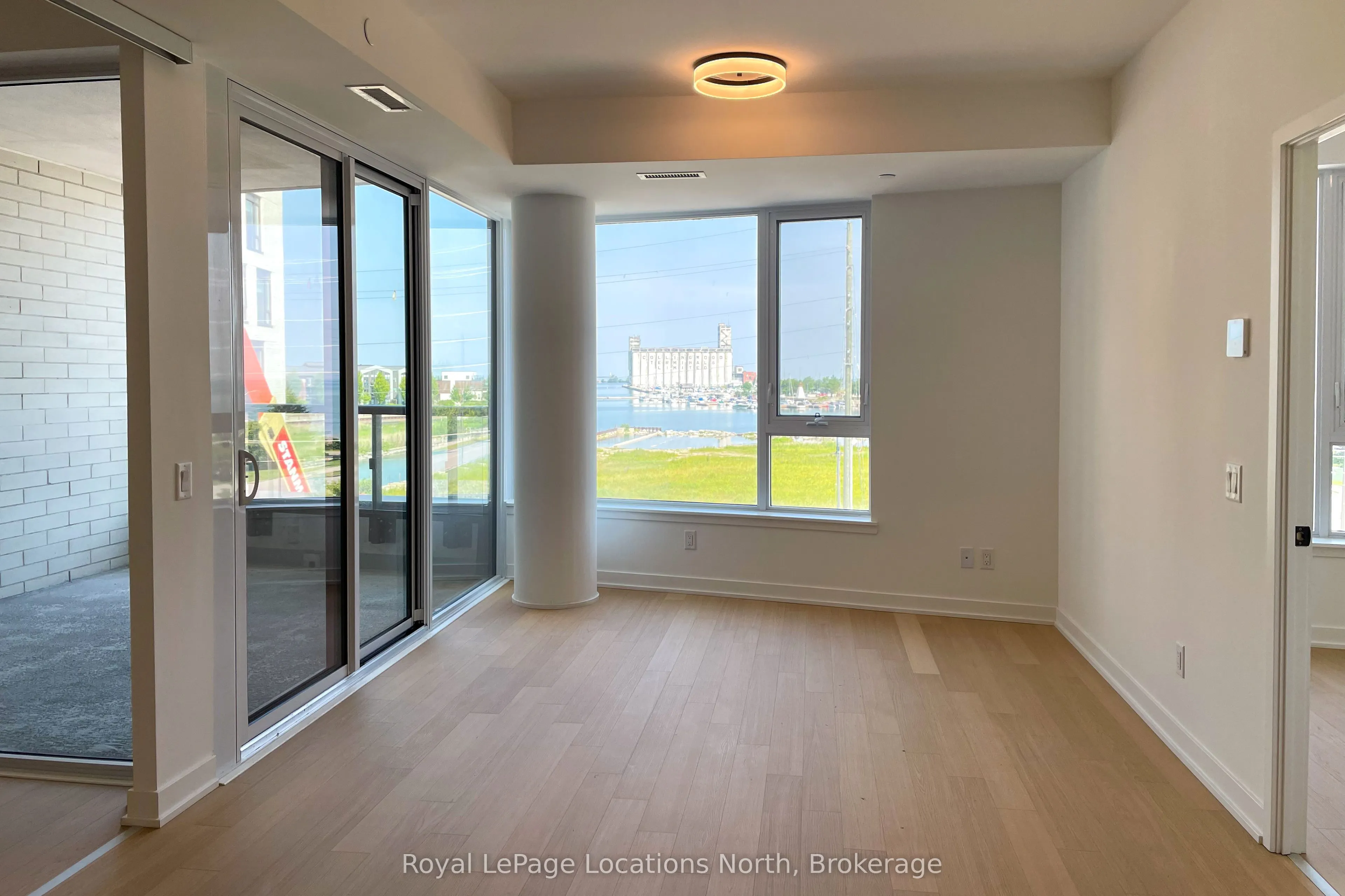 31 Huron Street, #303