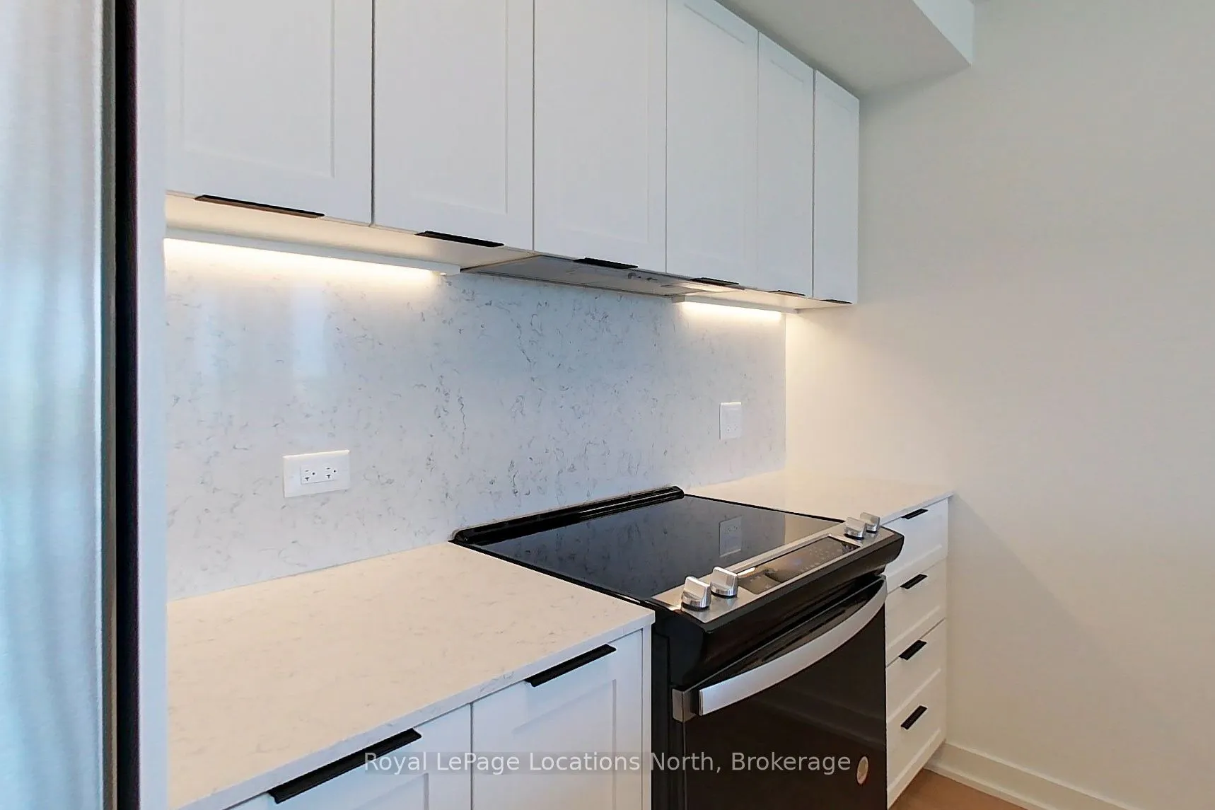 31 Huron Street, #303