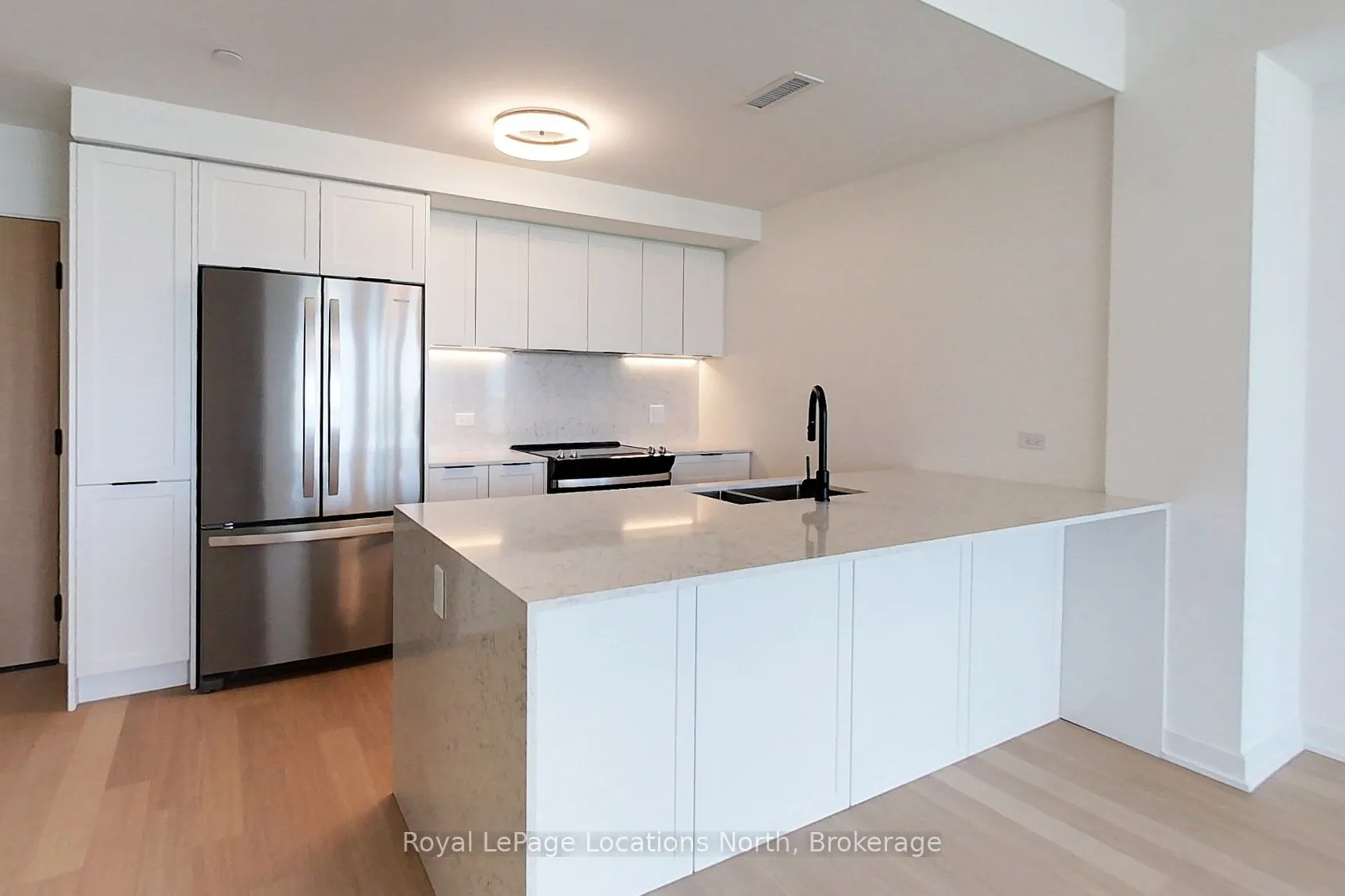 31 Huron Street, #303