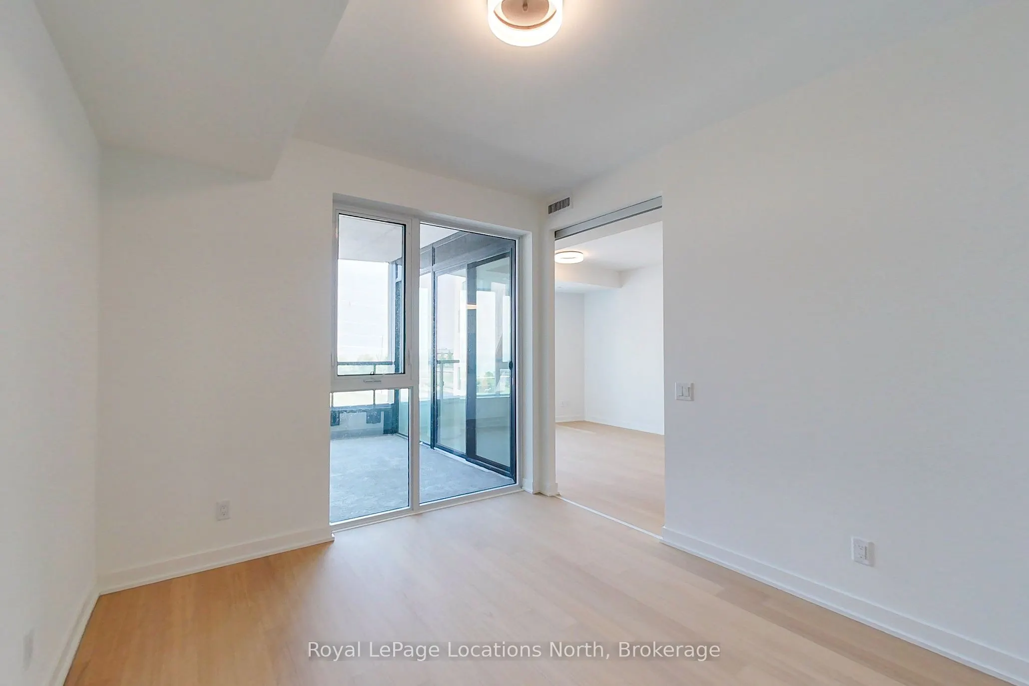 31 Huron Street, #303
