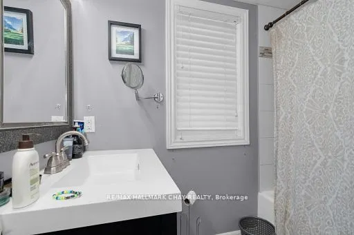 32 Grove Street W, #1, 2, 3
