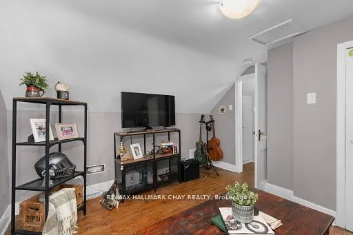 32 Grove Street W, #1, 2, 3