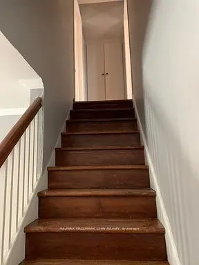 32 Grove Street W, #1, 2, 3