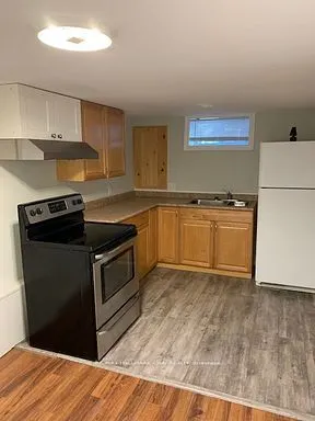 32 Grove Street W, #1, 2, 3