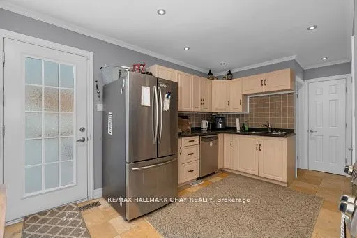 32 Grove Street W, #1, 2, 3