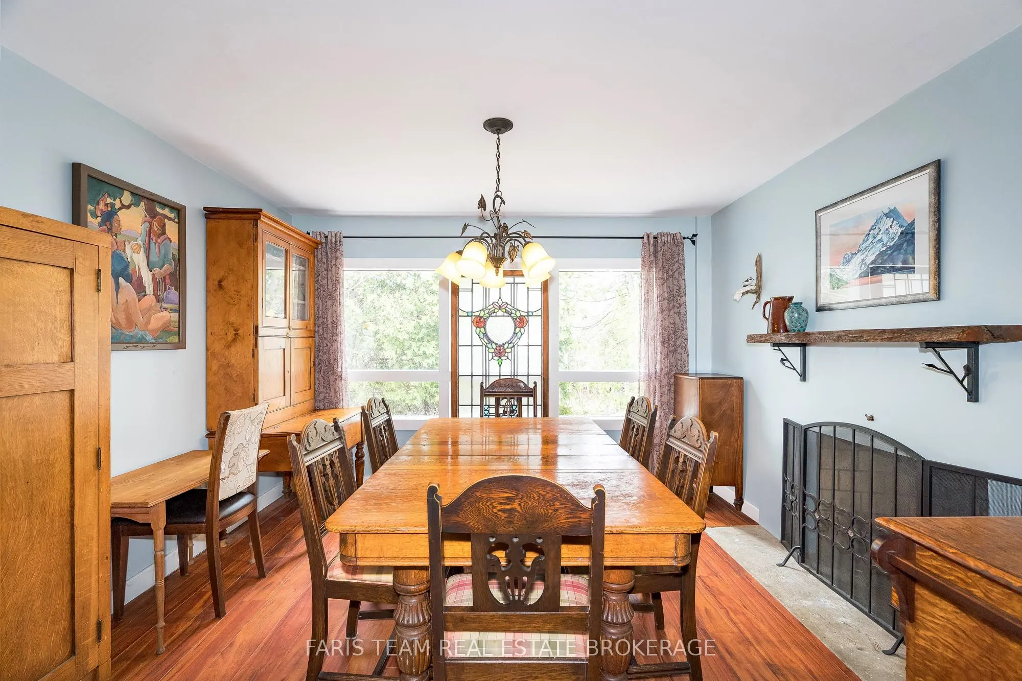 1983 Horseshoe Valley Road W