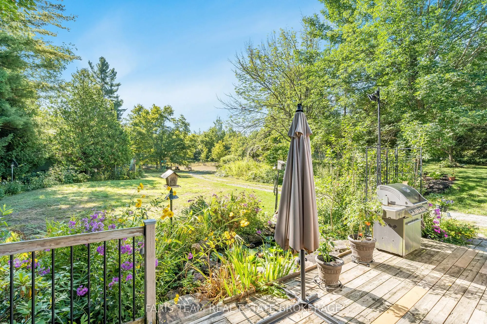 1983 Horseshoe Valley Road W