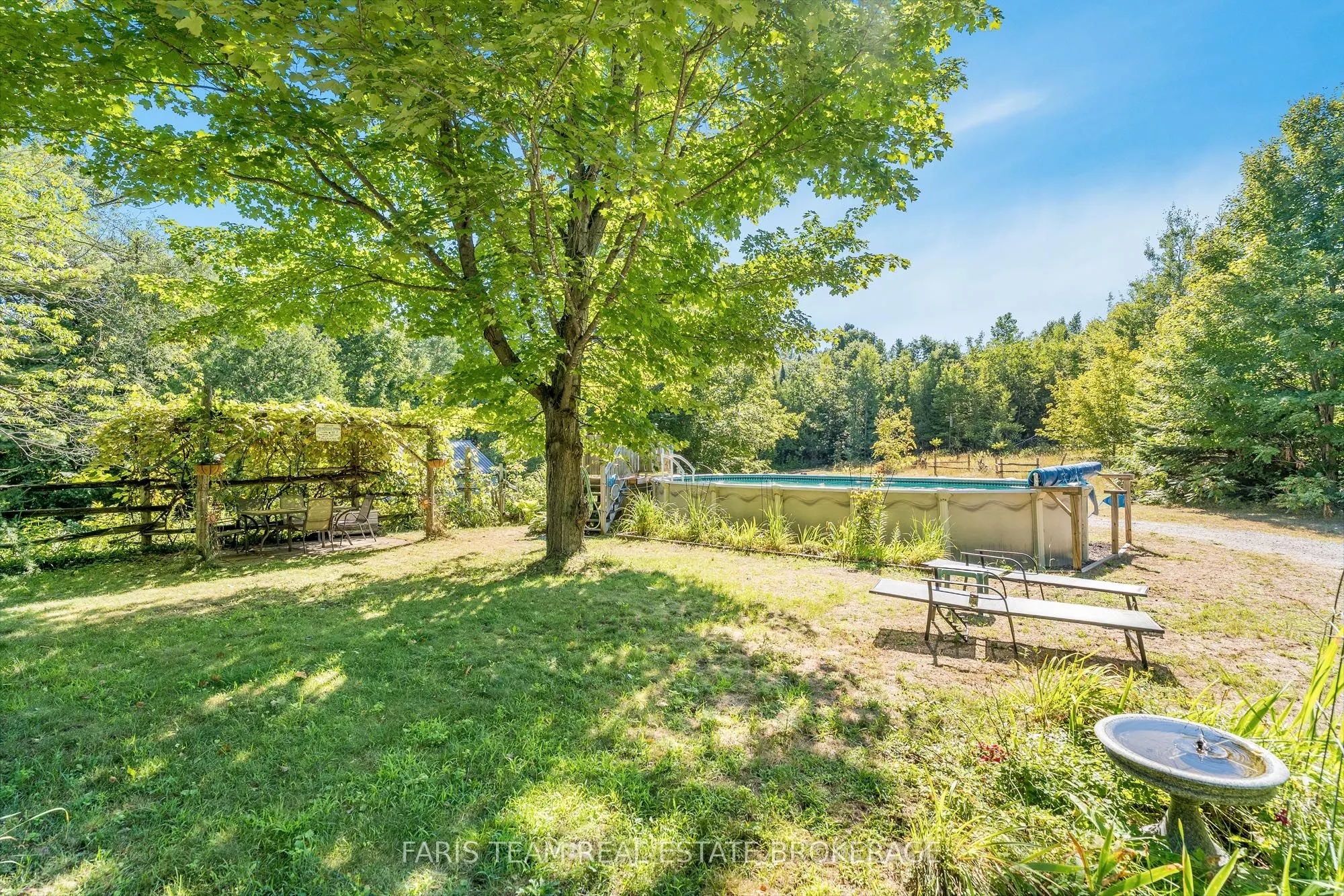 1983 Horseshoe Valley Road W