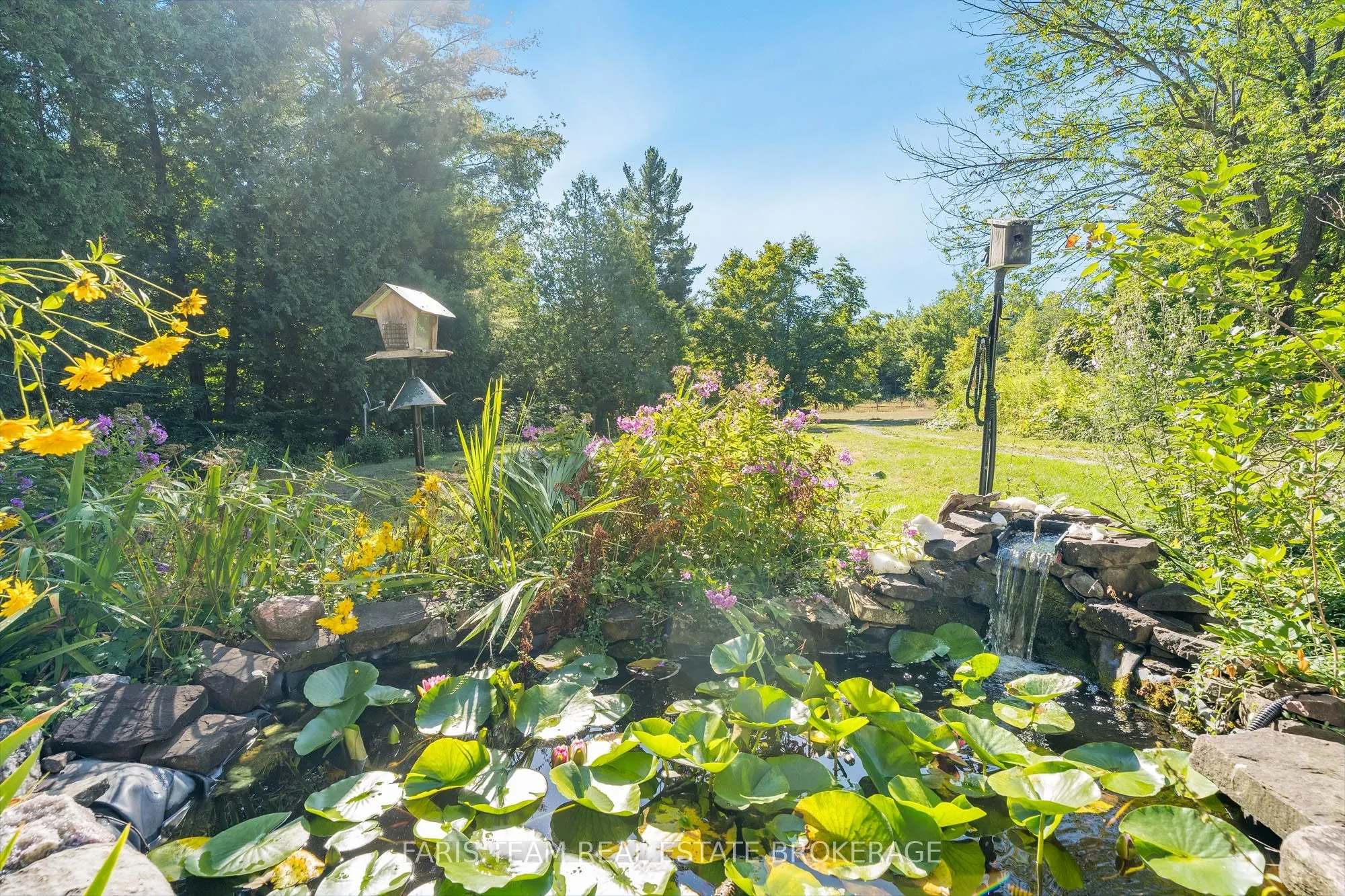 1983 Horseshoe Valley Road W
